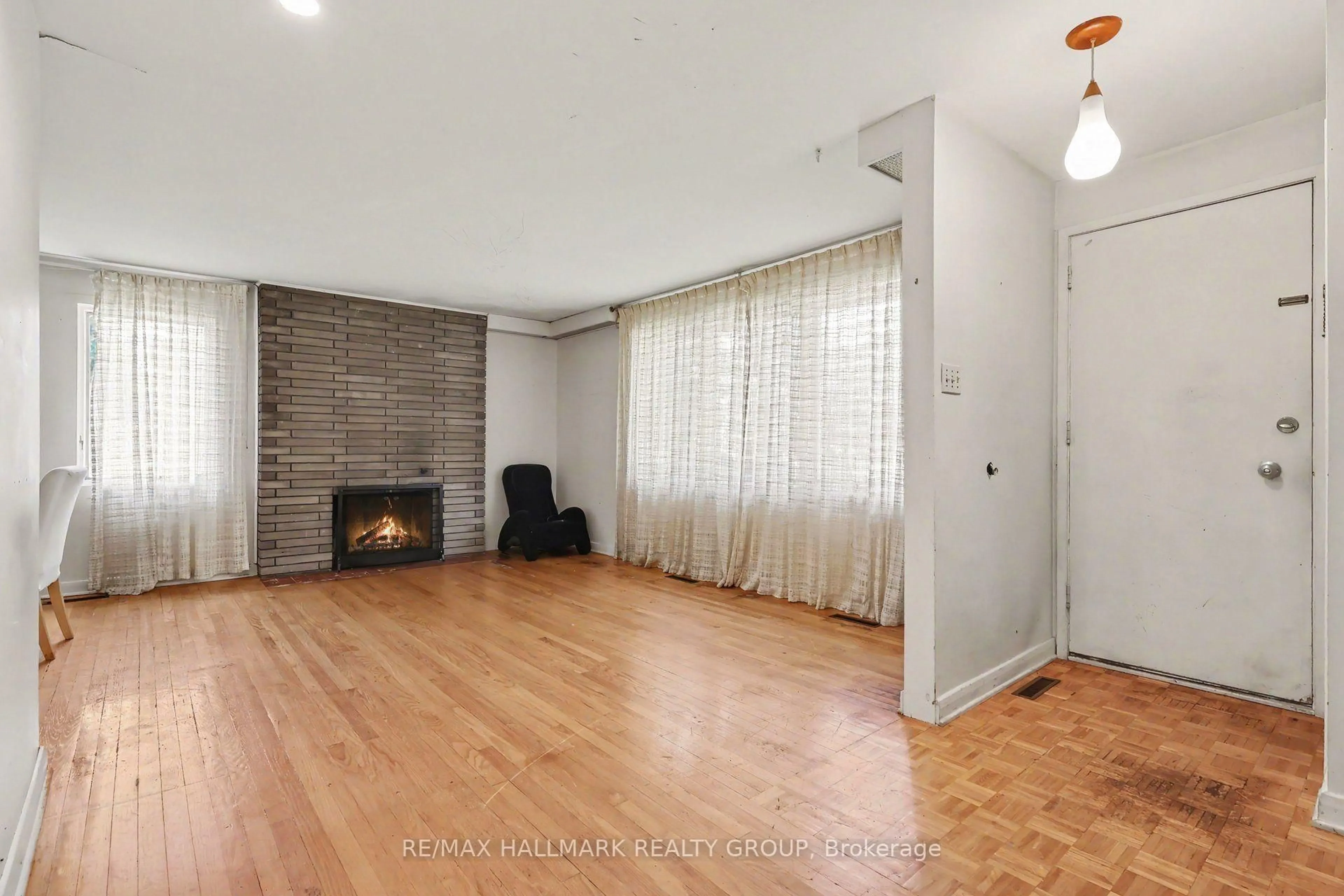 A pic of a room for 173 Wingham Pl, Ottawa Ontario K1K 2X3