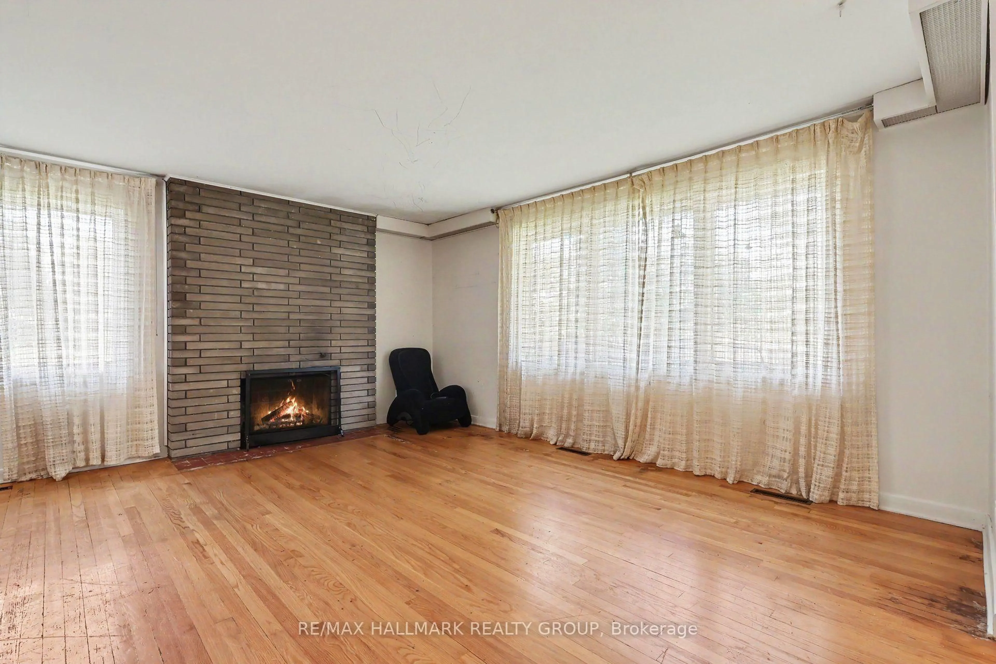 A pic of a room for 173 Wingham Pl, Ottawa Ontario K1K 2X3