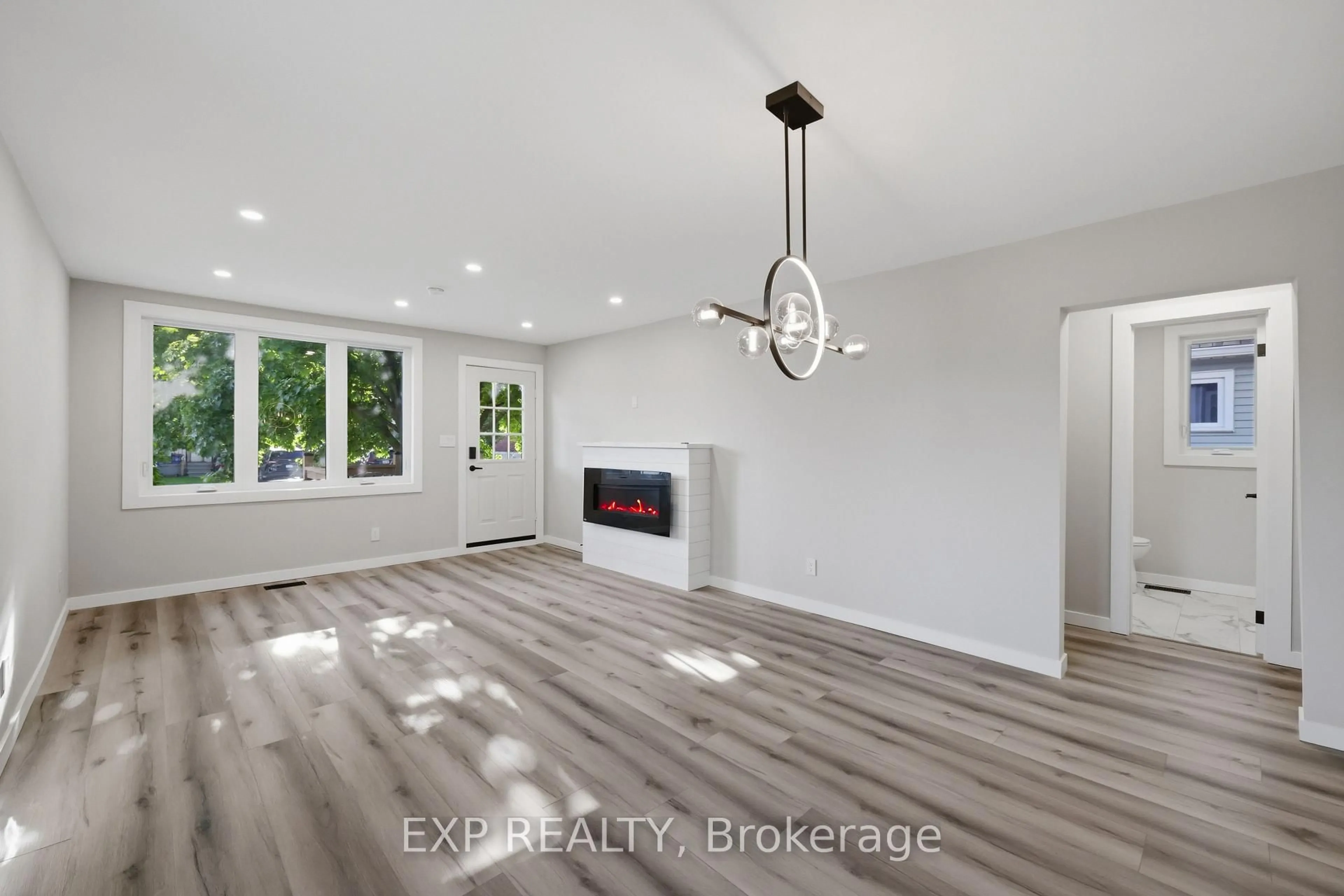 A pic of a room for 70 Mackay Ave, London South Ontario N6J 2V5
