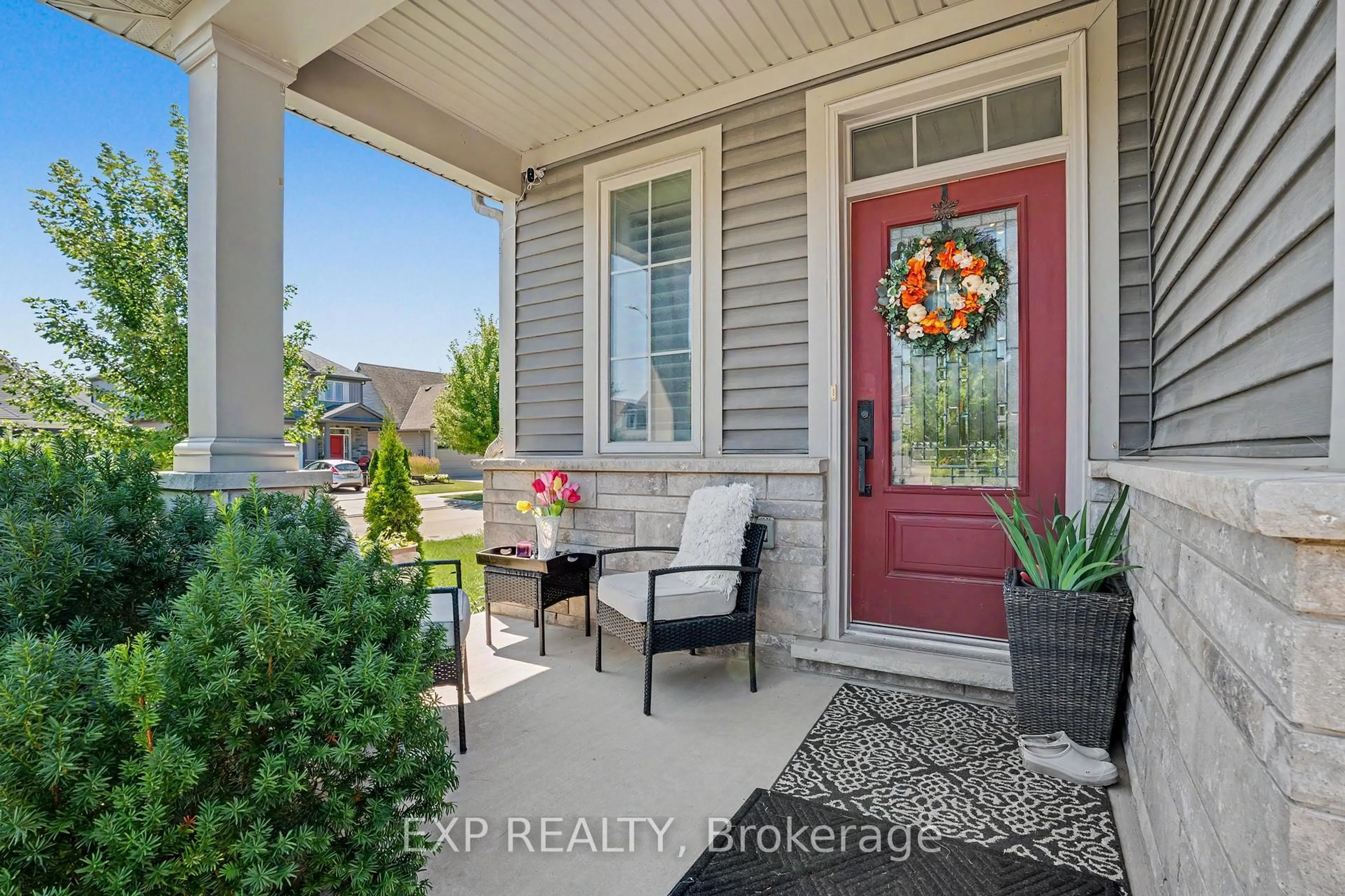 Indoor entryway for 62 Andrew Lane, Thorold Ontario L2V 0E4