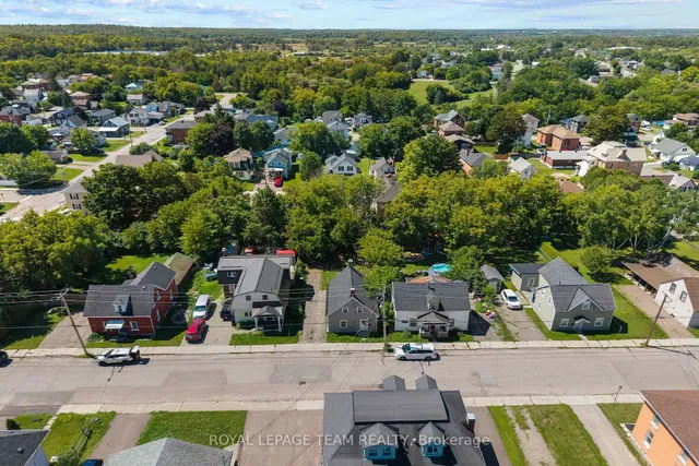 42 Bonnechere St, Renfrew 4