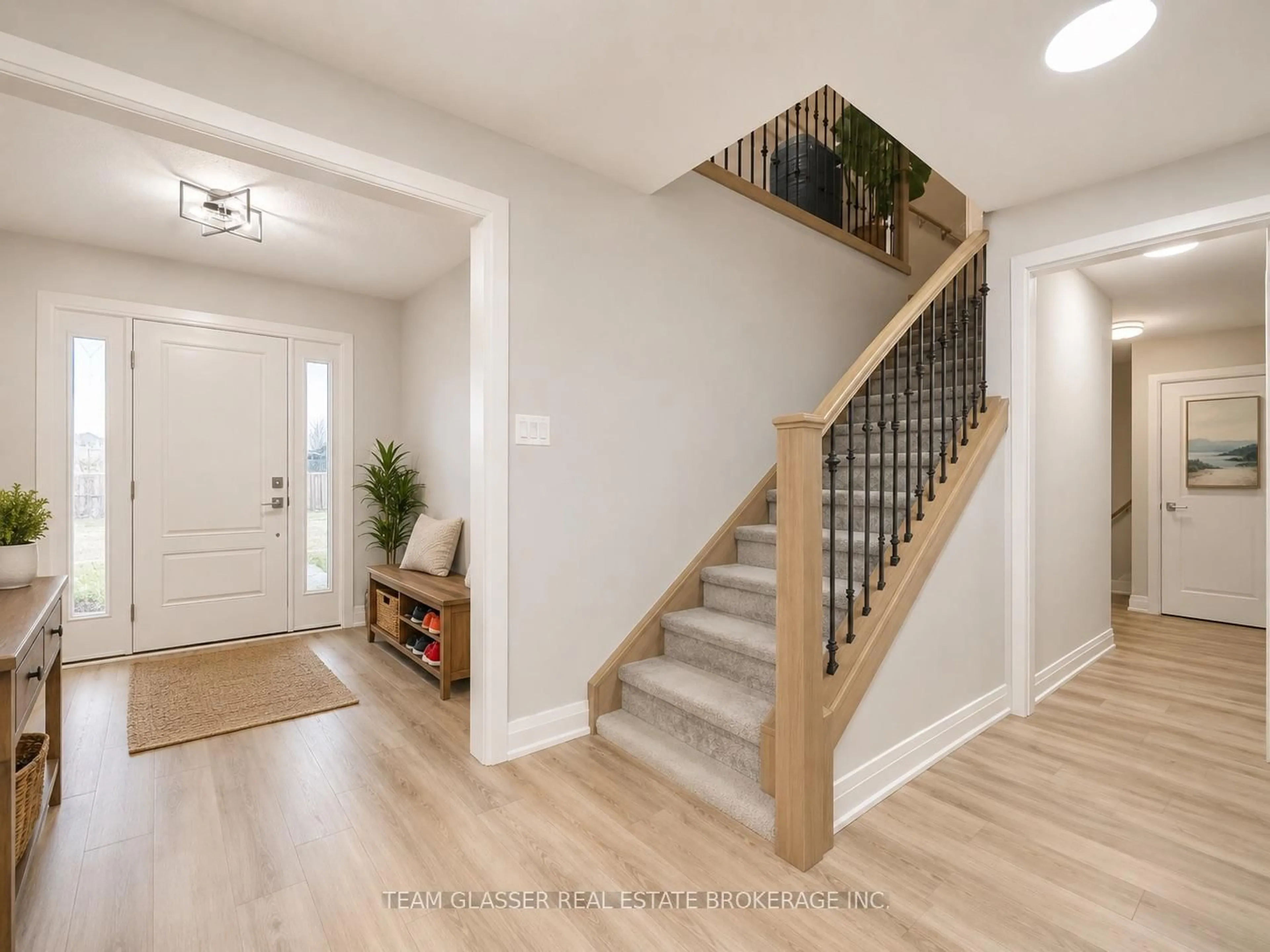 Indoor entryway for 28 GREENE St, South Huron Ontario N0M 1S2