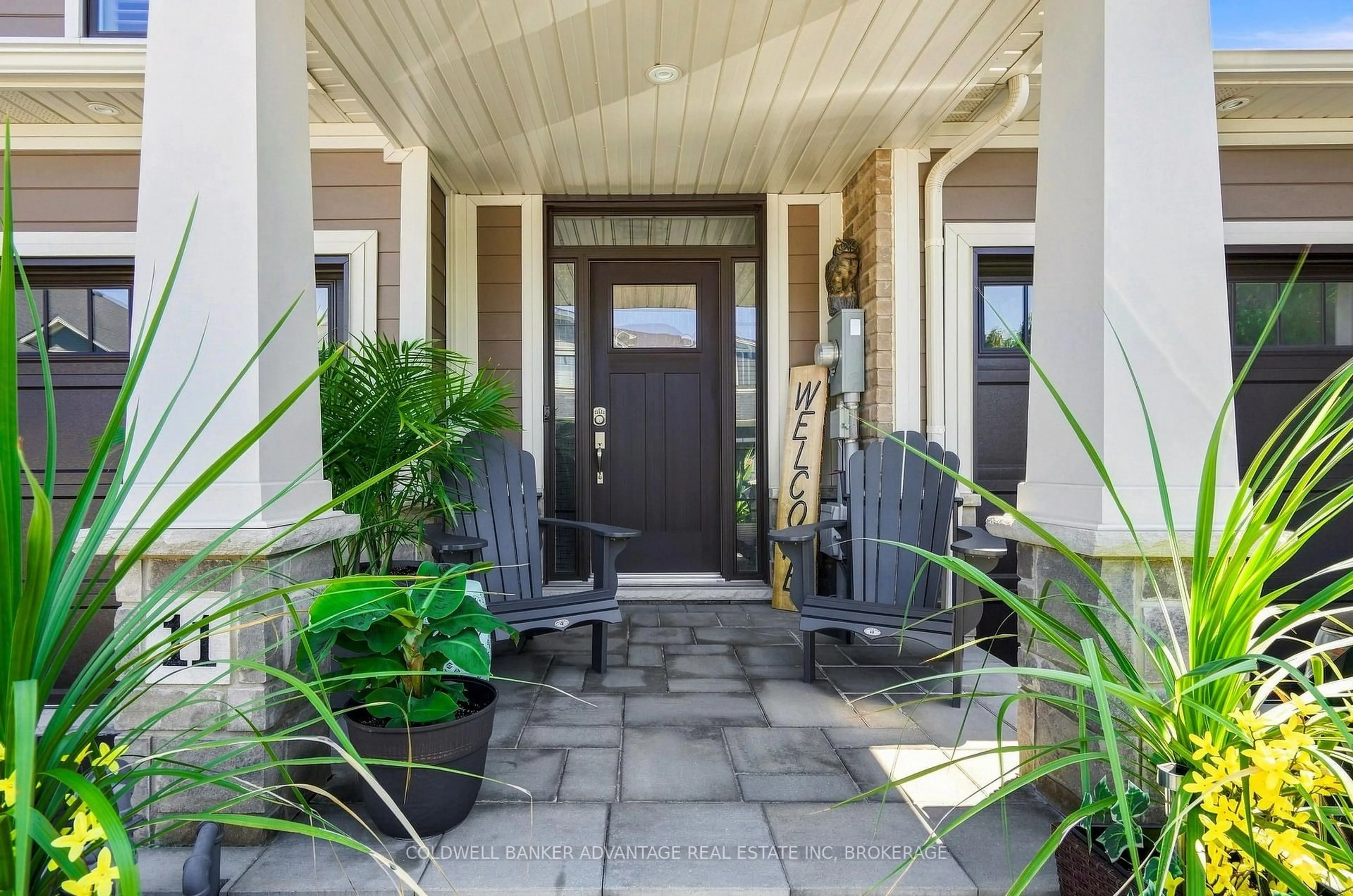 Indoor entryway for 11 Dandurand Crt, Grimsby Ontario L3M 0H7