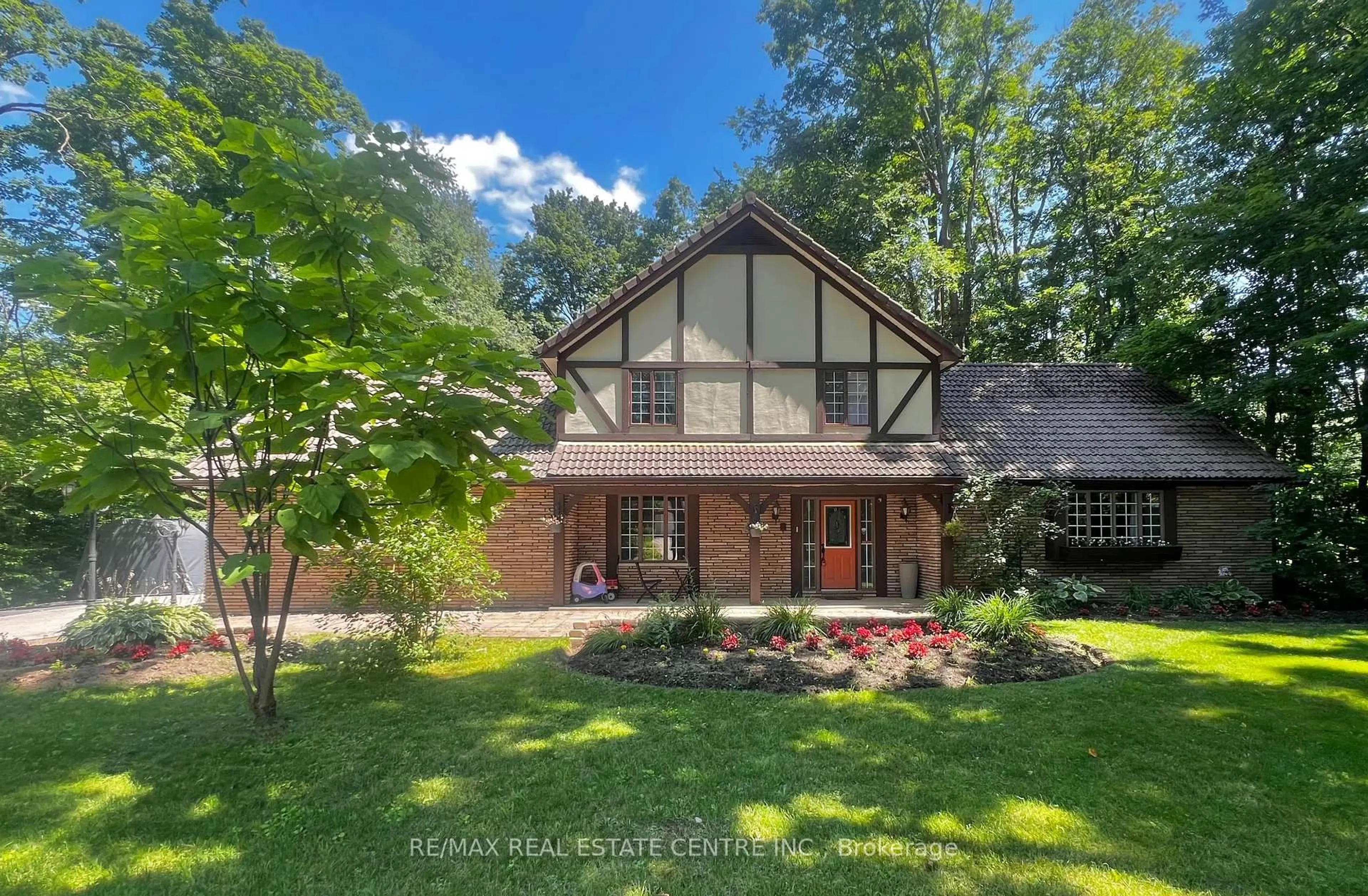 Home with brick exterior material, unknown for 132 Birch Grve, Shelburne Ontario L9V 2W3