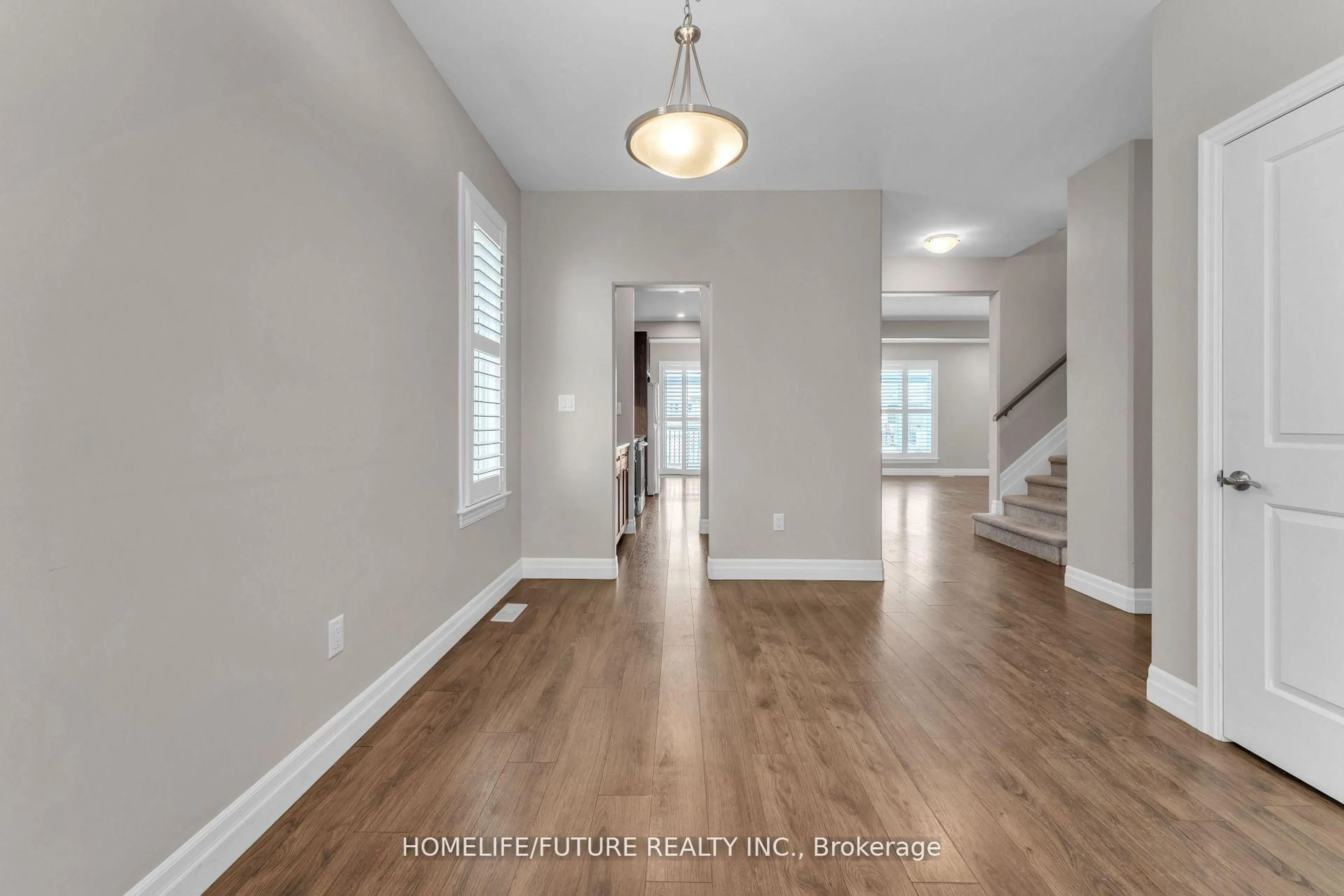 Indoor entryway for 1508 Berkshire Dr, Kingston Ontario K7P 0S7