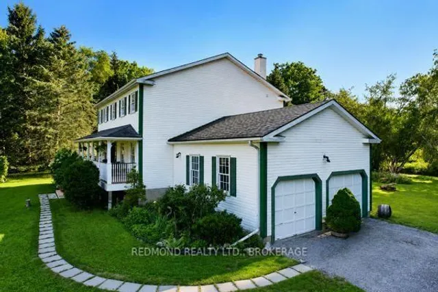 229 Howe Island Ferry Rd, Gananoque 2