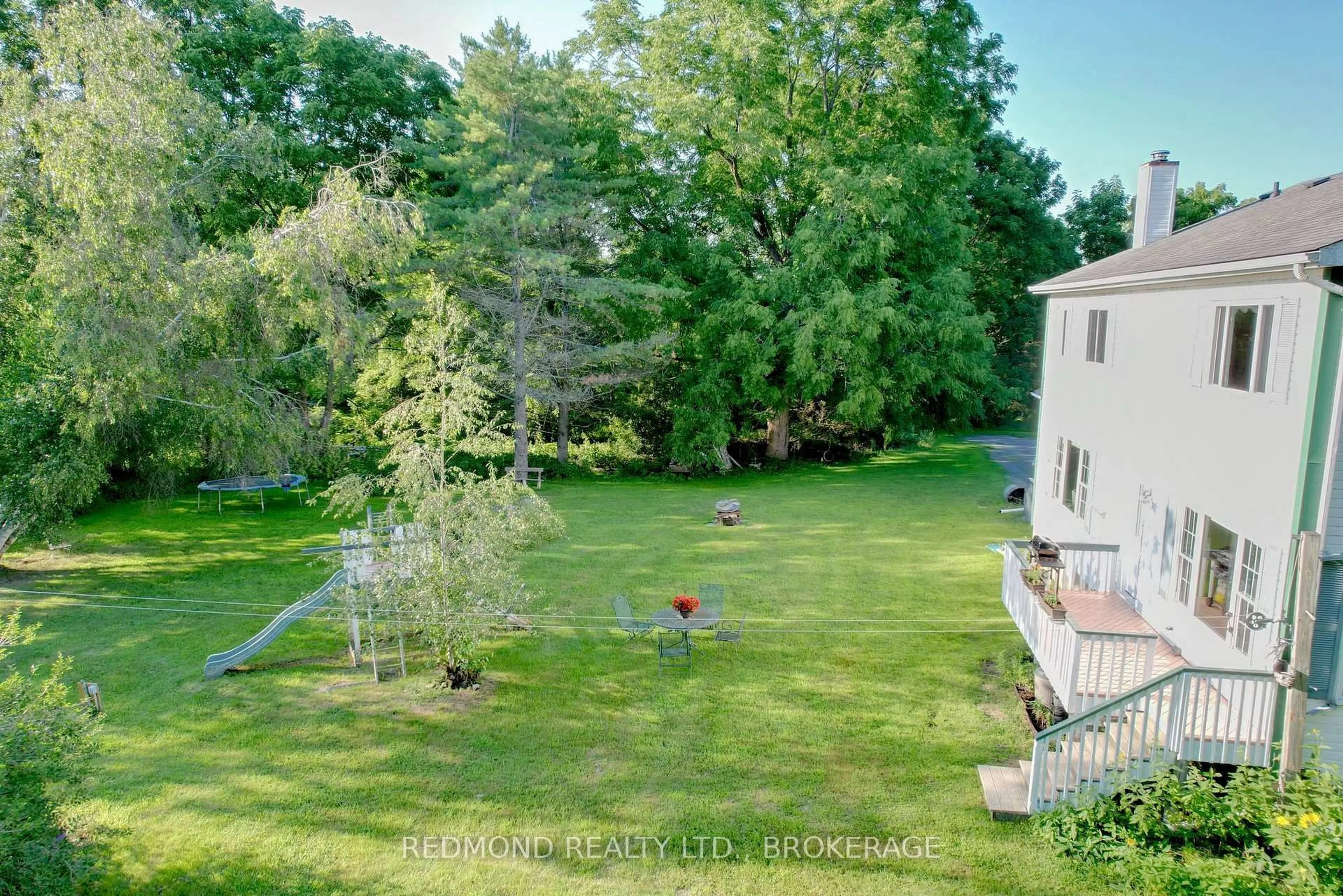 A pic from outside/outdoor area/front of a property/back of a property/a pic from drone, water/lake/river/ocean view for 229 Howe Island Ferry Rd, Gananoque Ontario K7G 2V5