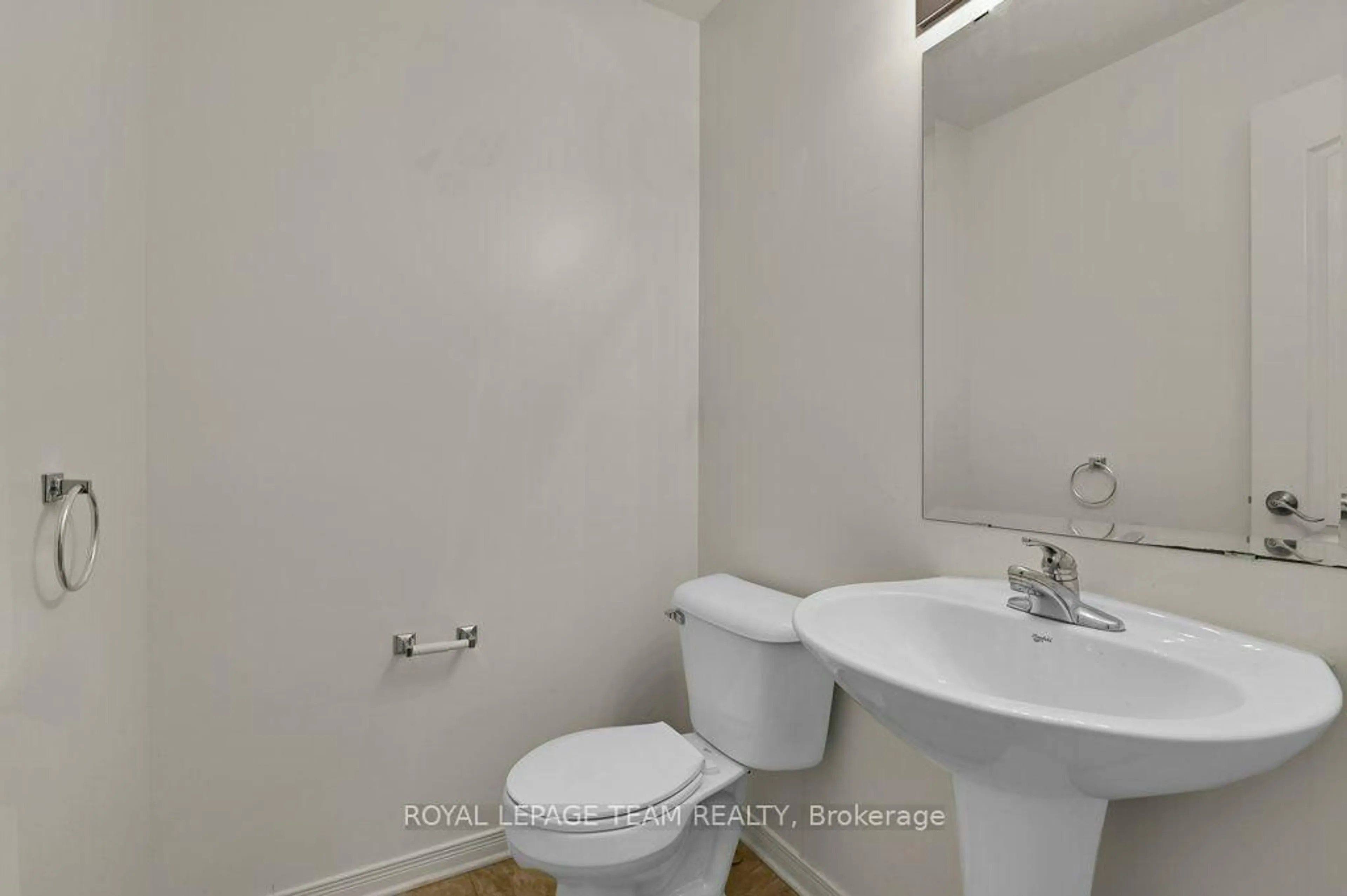Standard bathroom, unknown for 147 Sorento St, Ottawa Ontario K2J 0B2