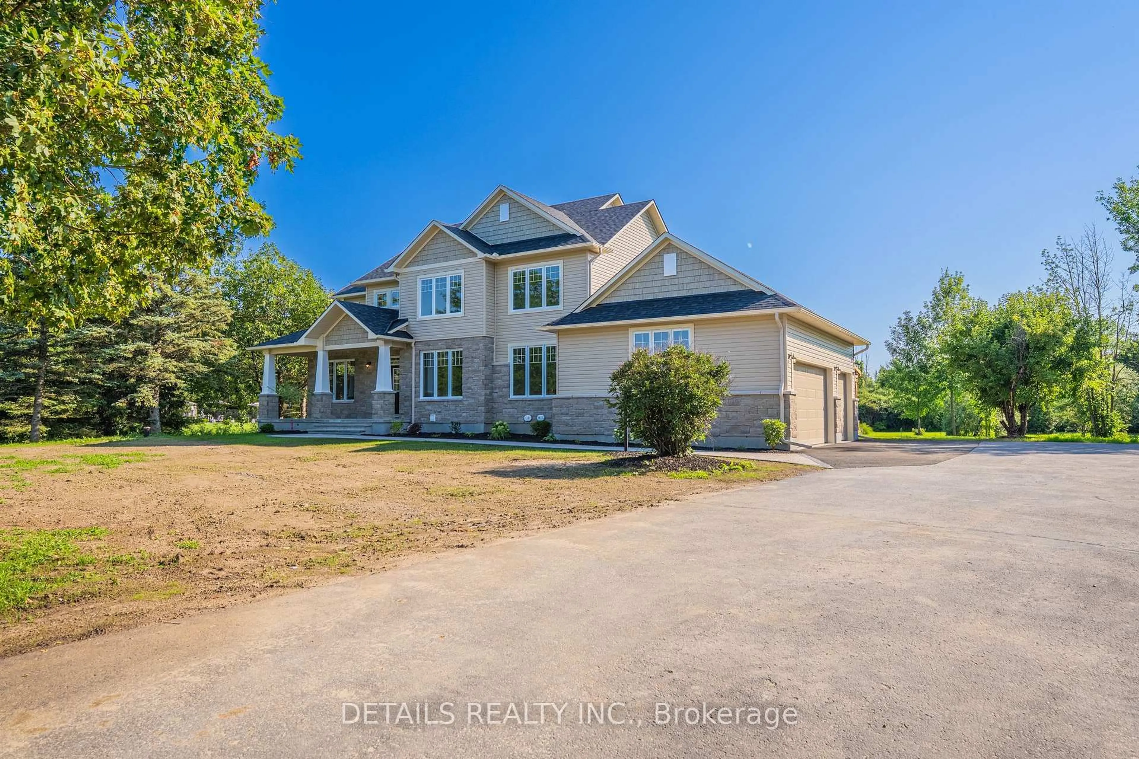 A pic from outside/outdoor area/front of a property/back of a property/a pic from drone, unknown for 28 Ridingview Cres, Ottawa Ontario K2S 1W3