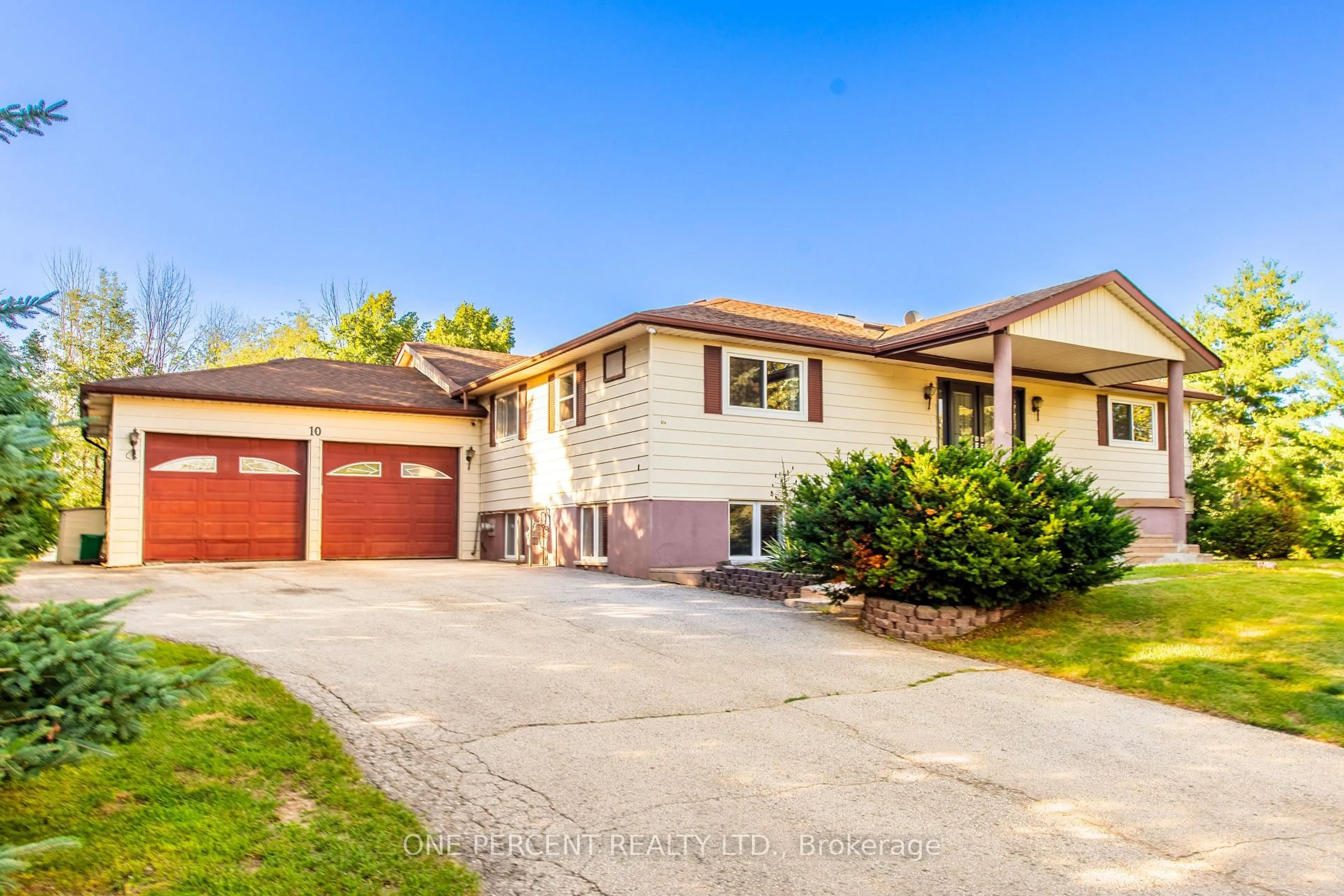 Unknown for 10 Campbell Rd, Mono Ontario L9W 5R4