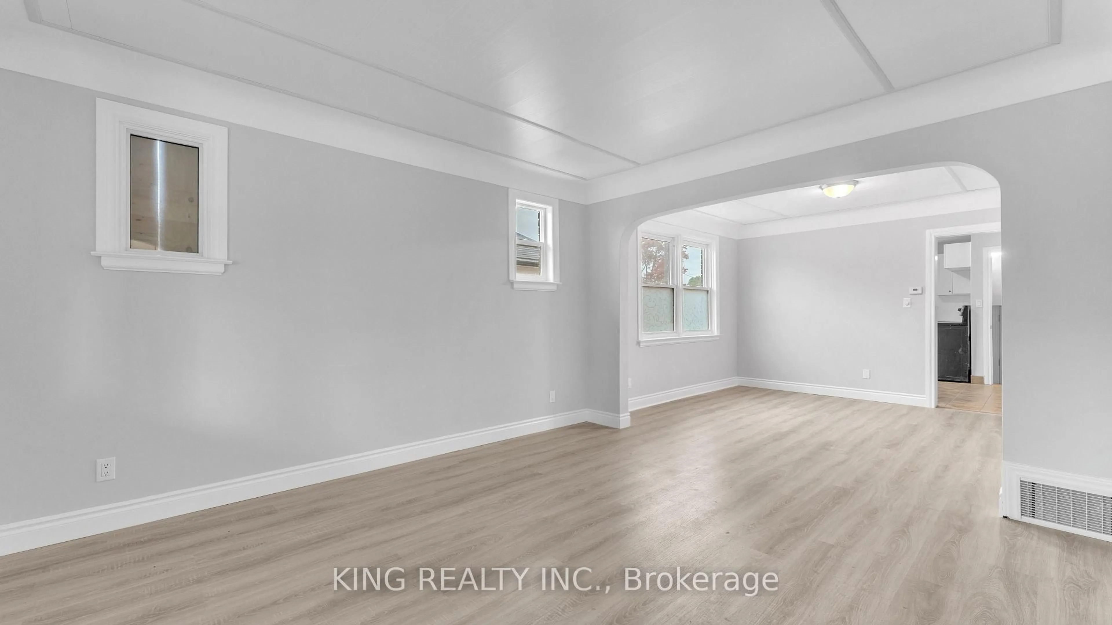 A pic of a room for 908 Trafalgar St, London East Ontario N5Z 1G2