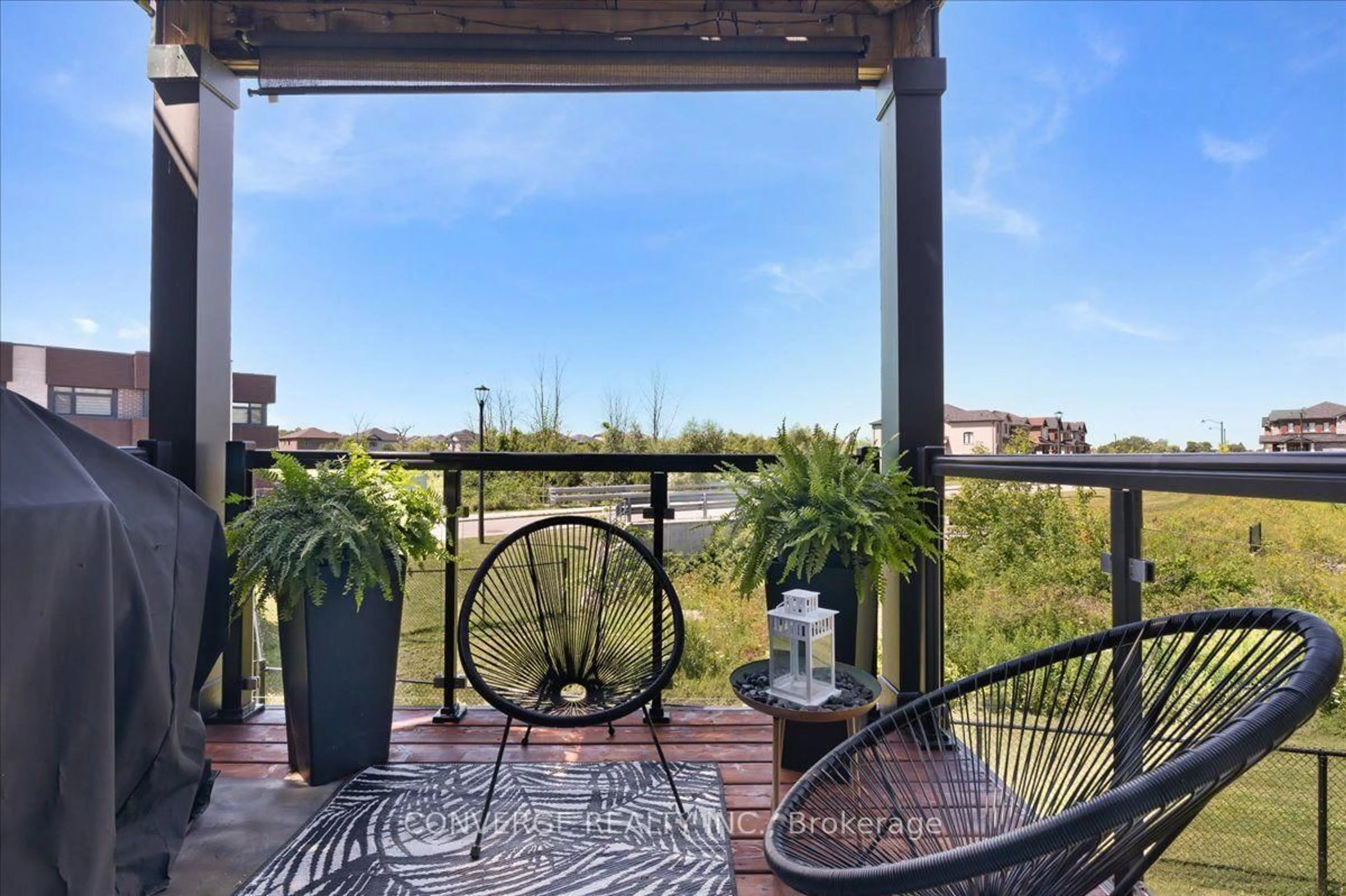 Patio, unknown for 35 Midhurst Hts #36, Hamilton Ontario L8J 0K9