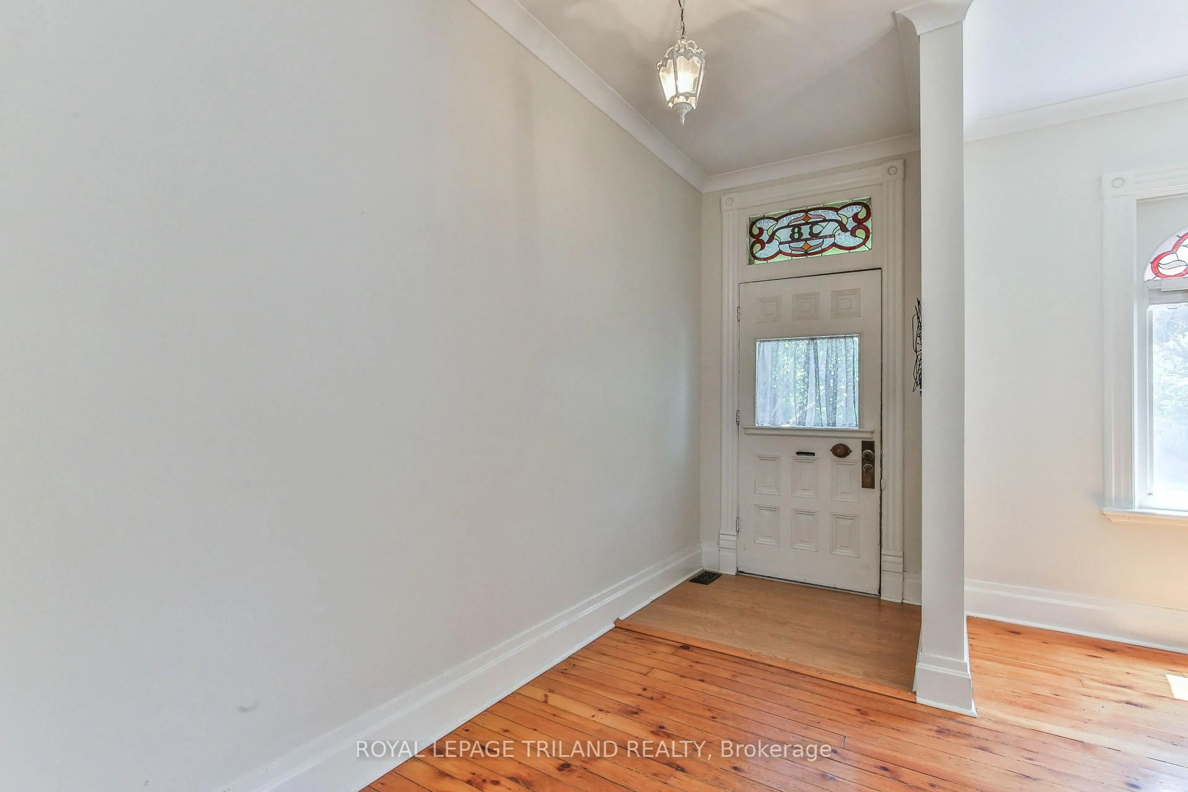 Indoor entryway for 38 BYRON Ave, London South Ontario N6C 1C5