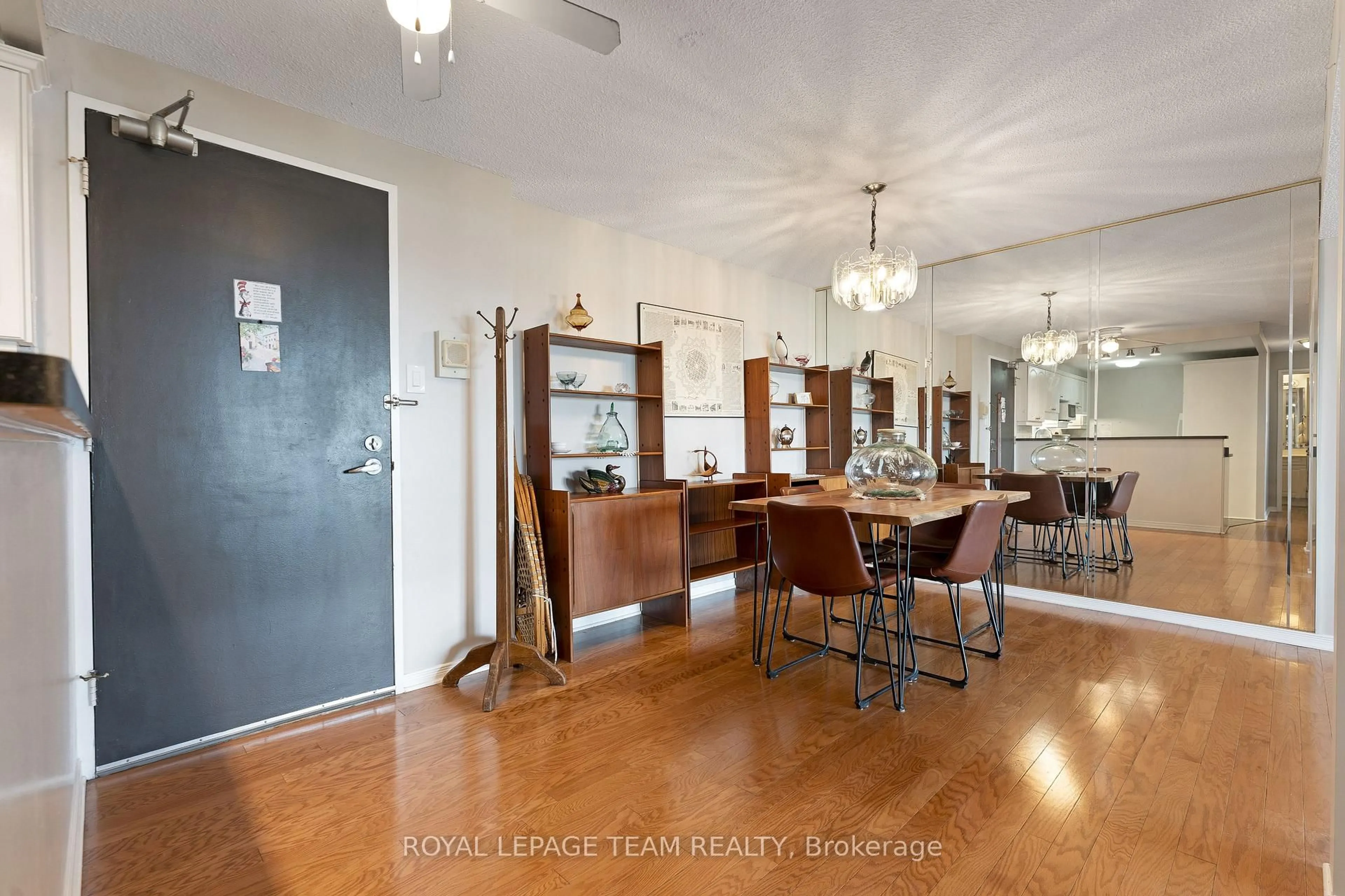 Dining room, unknown for 415 Greenview Ave #1402, Ottawa Ontario K2B 8G5