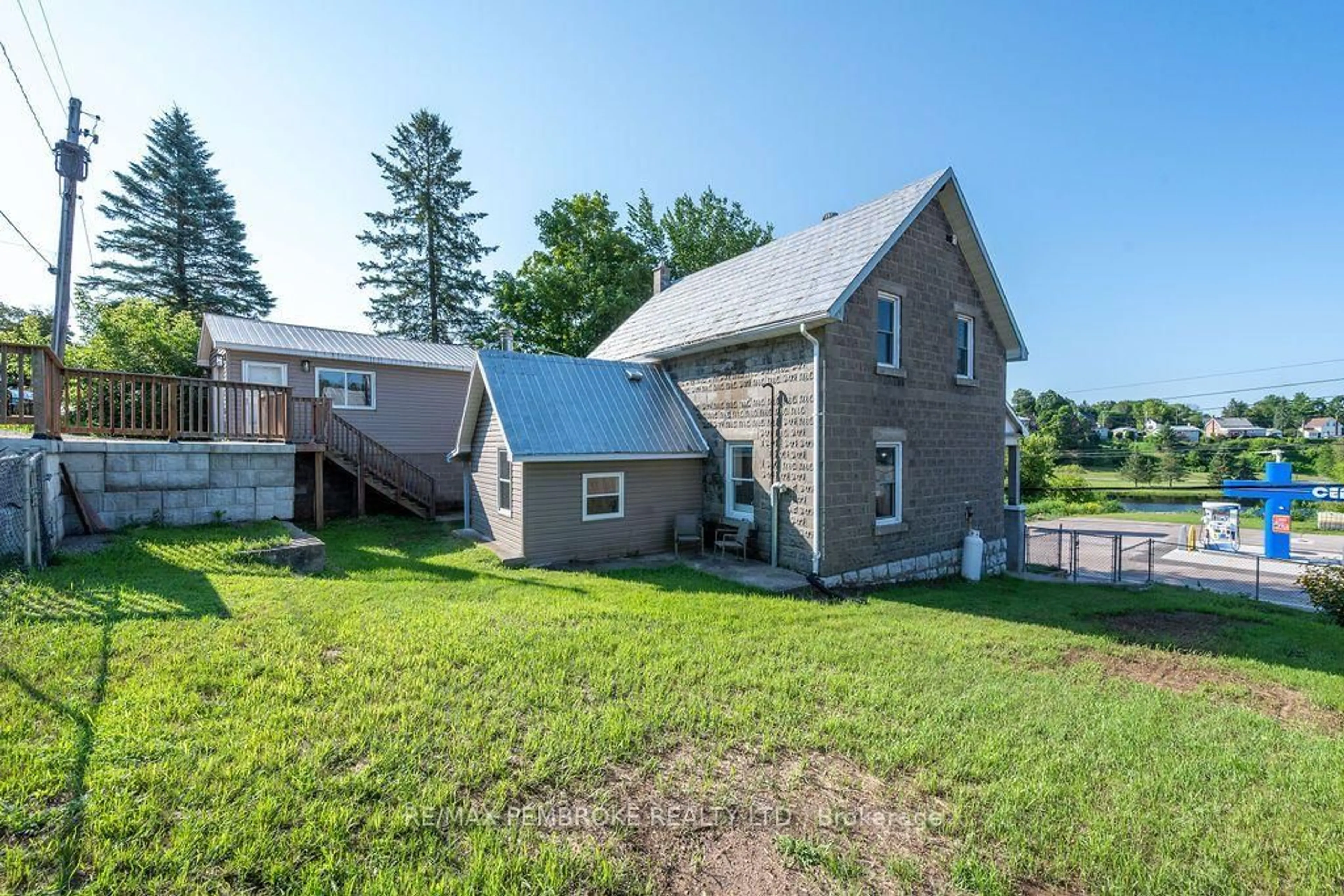 A pic from outside/outdoor area/front of a property/back of a property/a pic from drone, unknown for 131 Bonnechere St, Eganville Ontario K0J 1T0