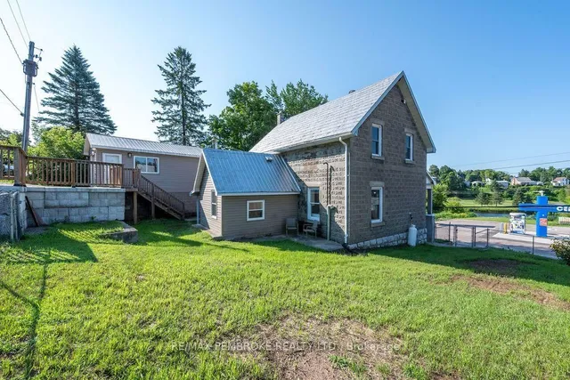 131 Bonnechere St, Eganville 3
