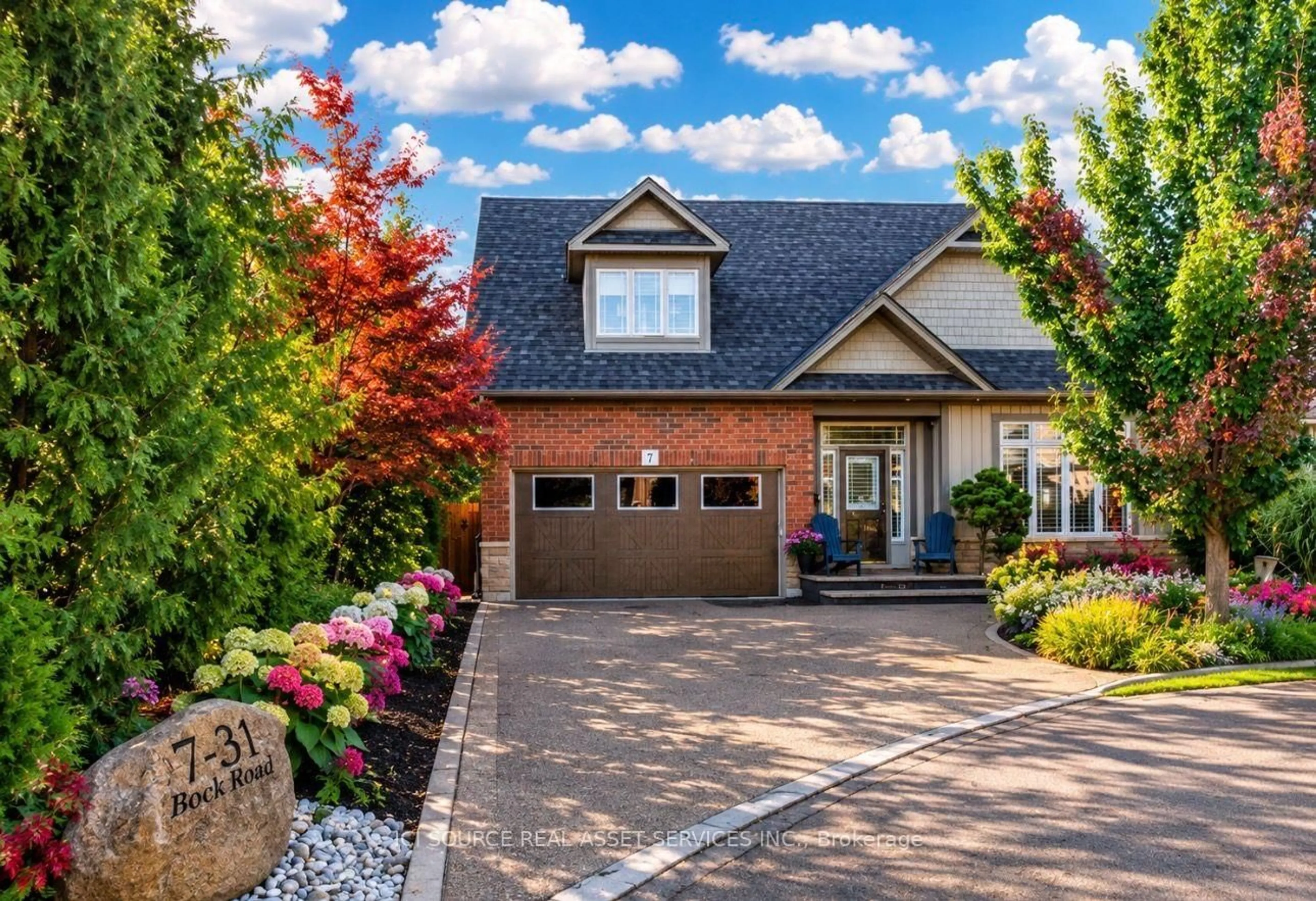 Home with brick exterior material, street for 31 Book Rd #7, Grimsby Ontario L3M 2M3