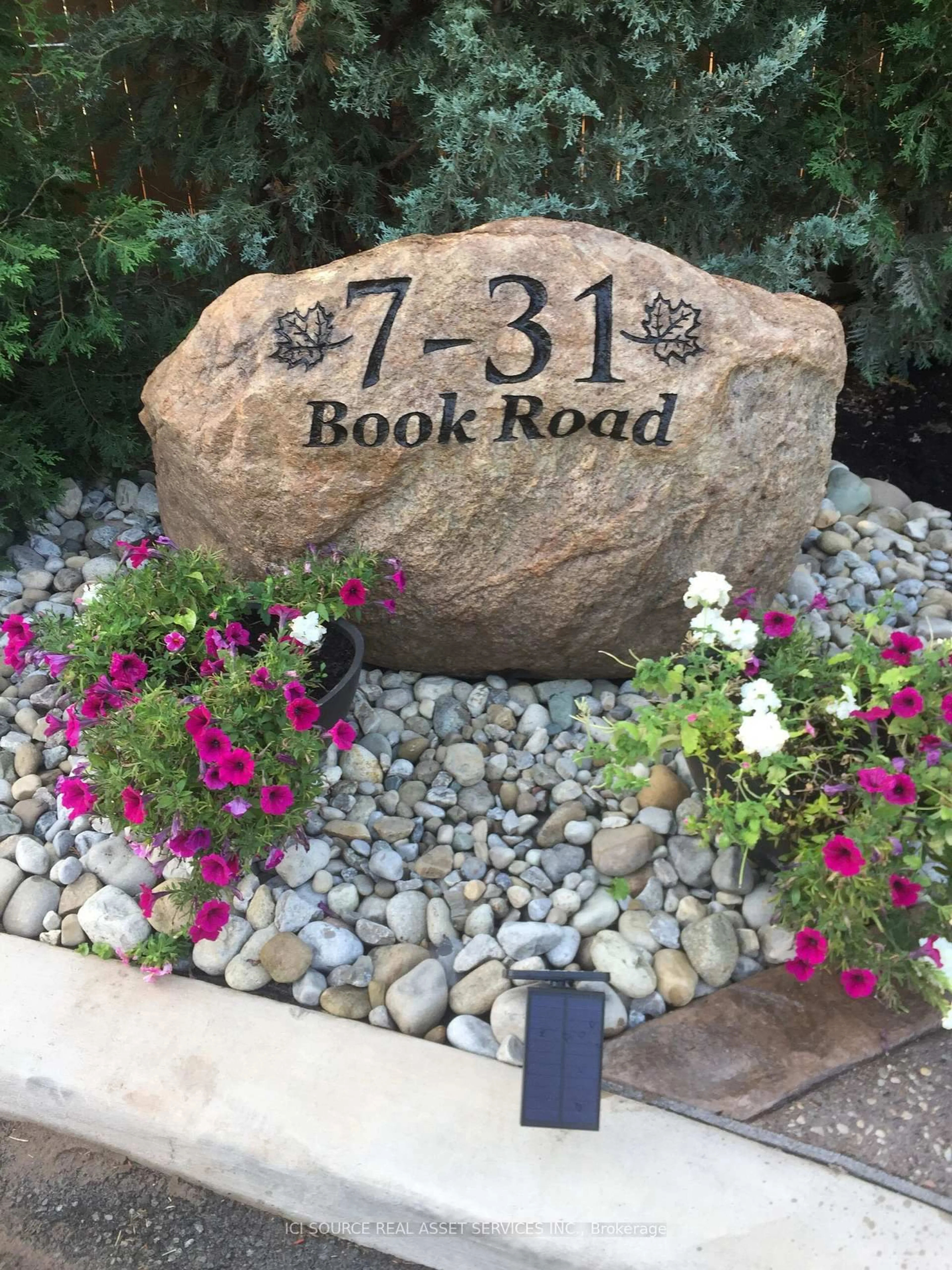 Lobby for 31 Book Rd #7, Grimsby Ontario L3M 2M3