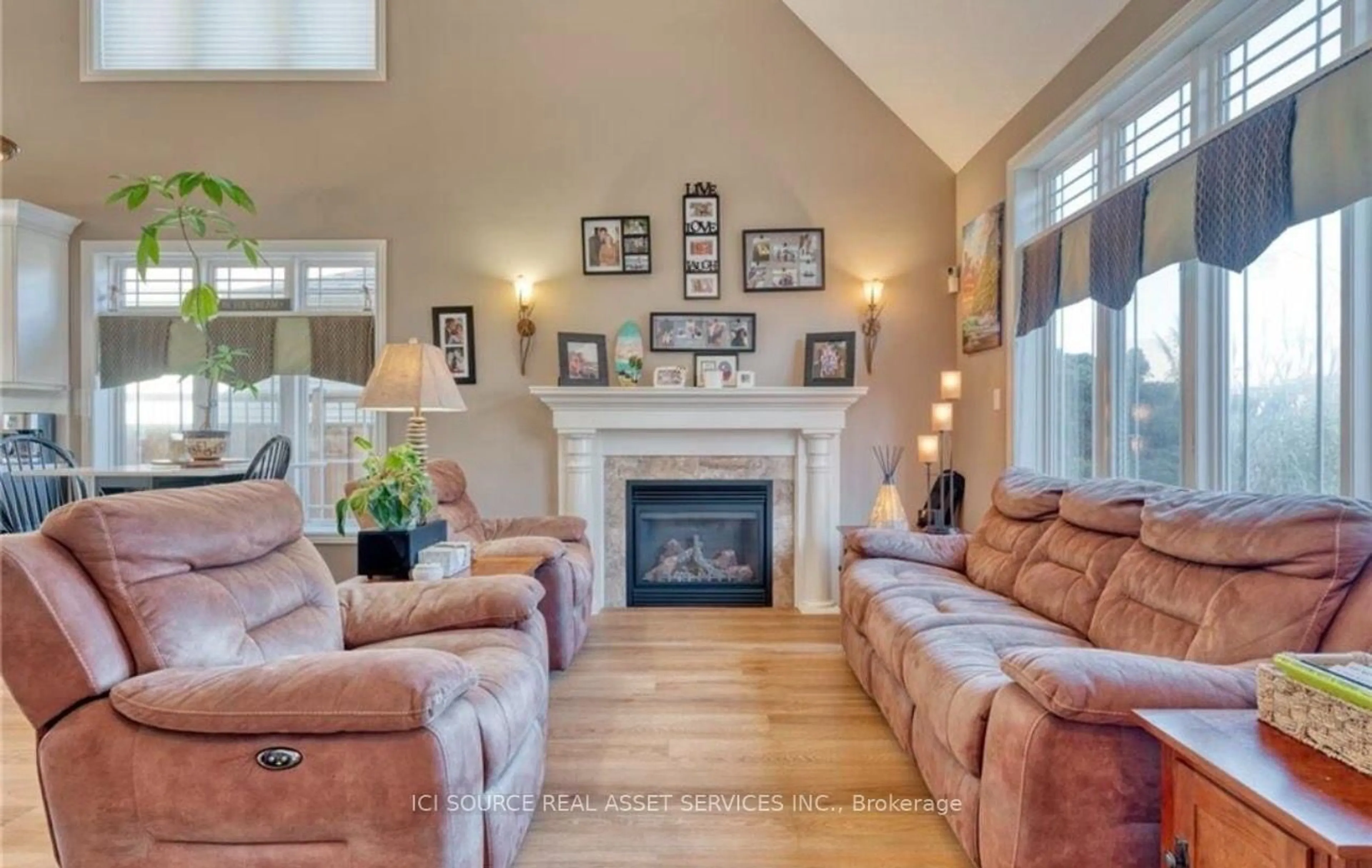 Living room with furniture, unknown for 31 Book Rd #7, Grimsby Ontario L3M 2M3