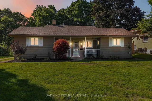 125 Keefer St, Strathroy-Caradoc 2