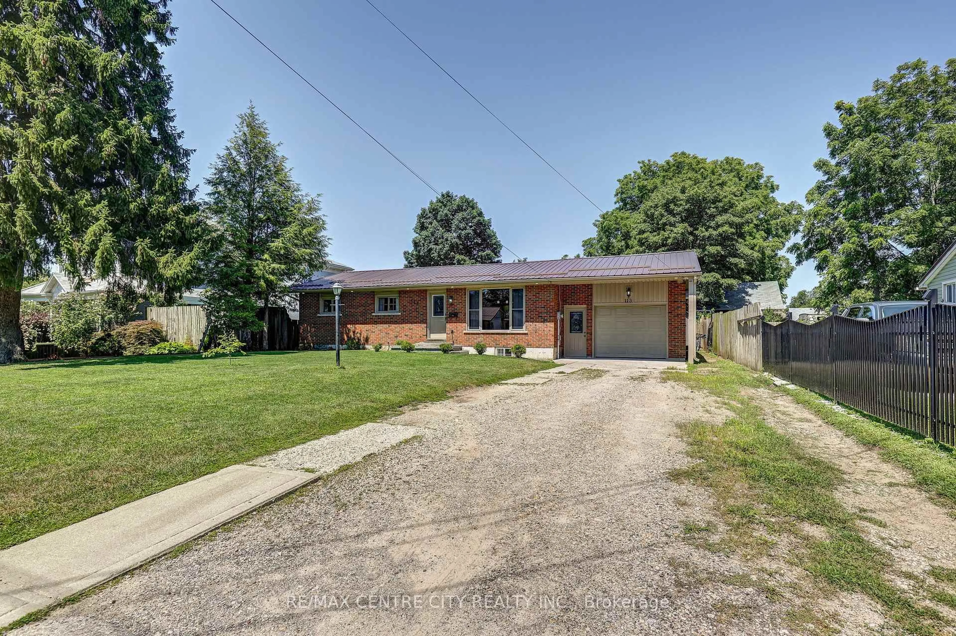 Home with brick exterior material, street for 113 South St, Aylmer Ontario N5H 1R7
