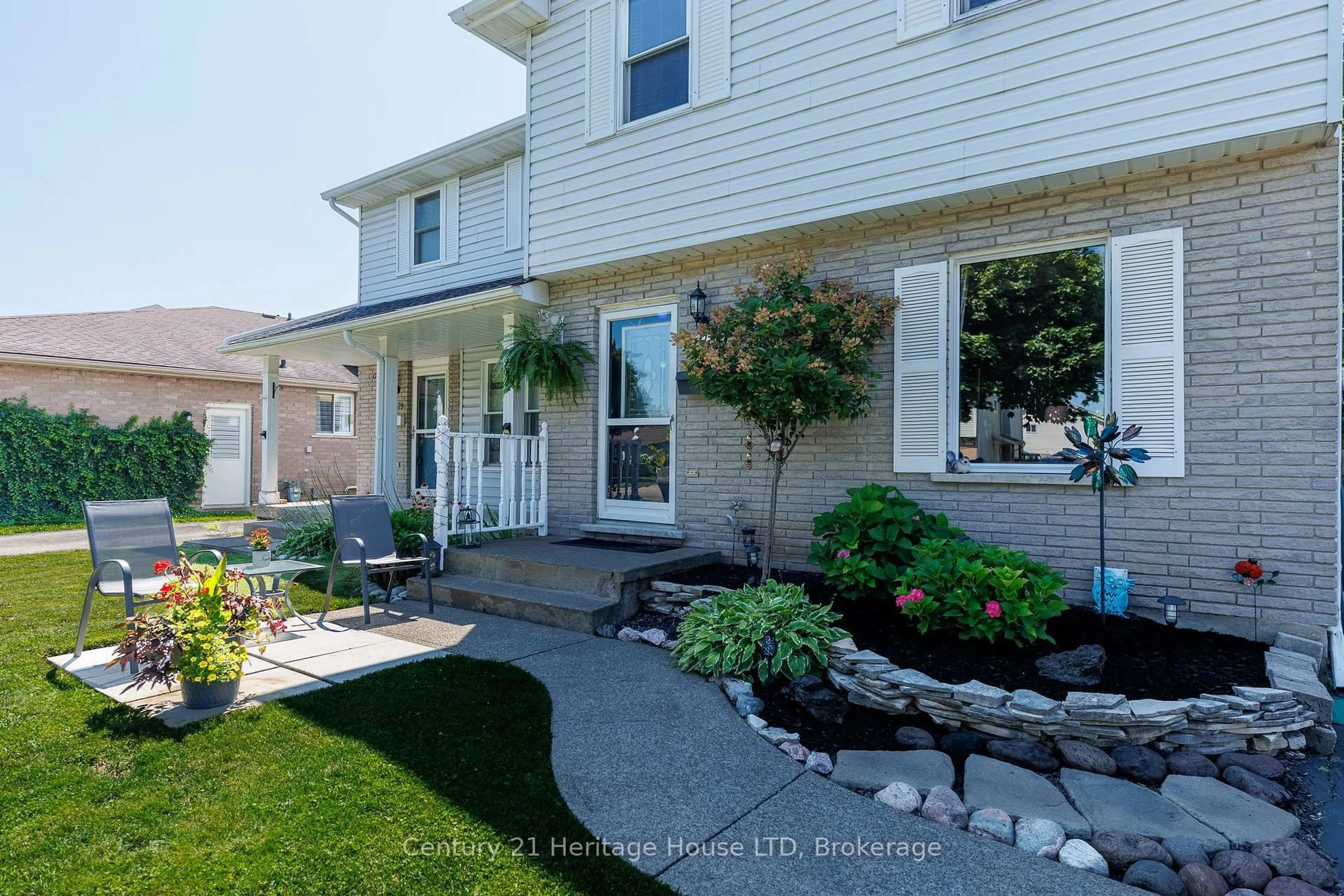 Unknown for 6477 Malibu Dr, Niagara Falls Ontario L2H 2W4