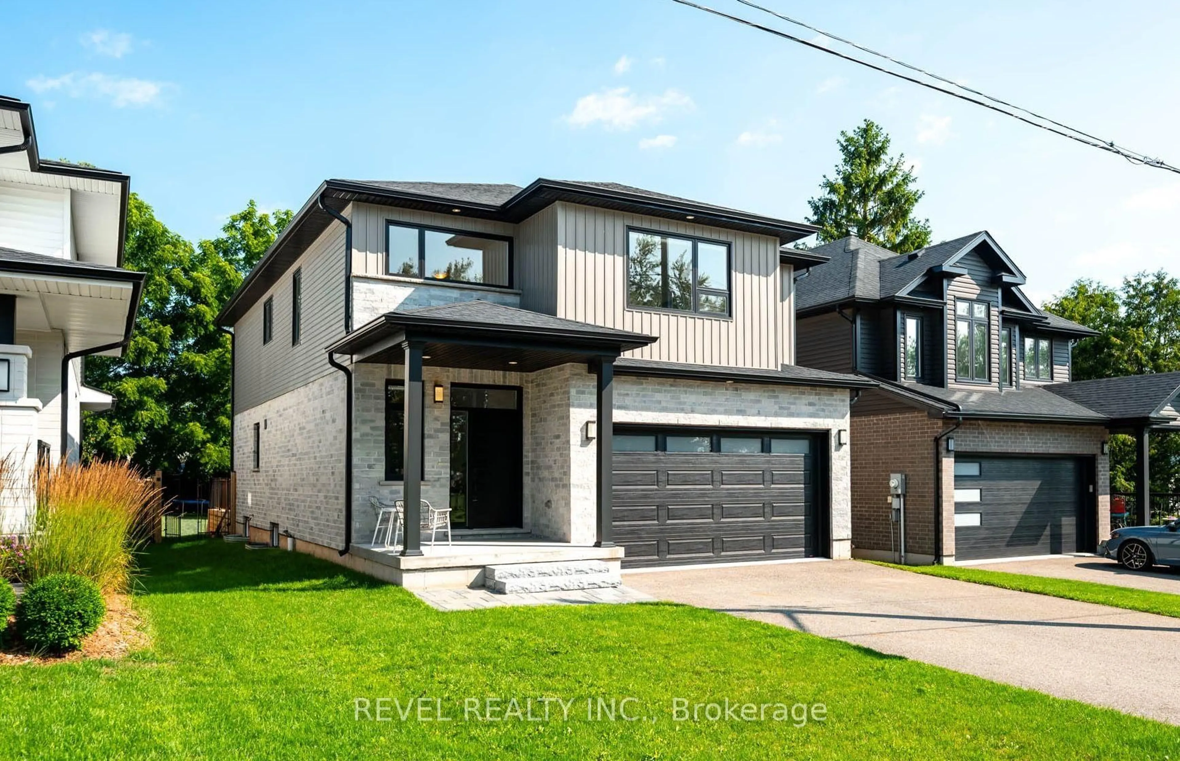 Home with brick exterior material, street for 18 School Rd, Shelburne Ontario L9V 3P5