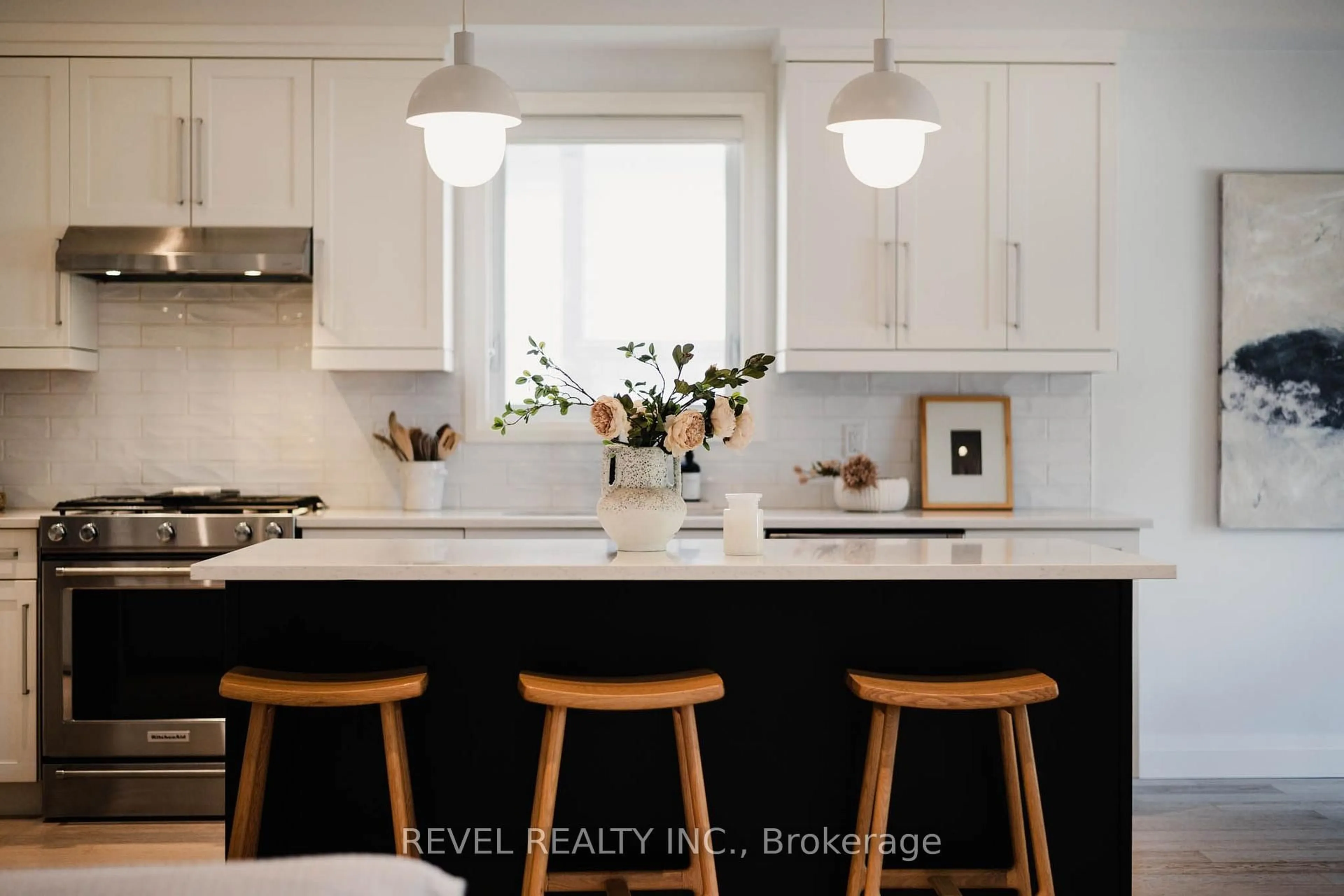Contemporary kitchen, ceramic/tile floor for 18 School Rd, Shelburne Ontario L9V 3P5