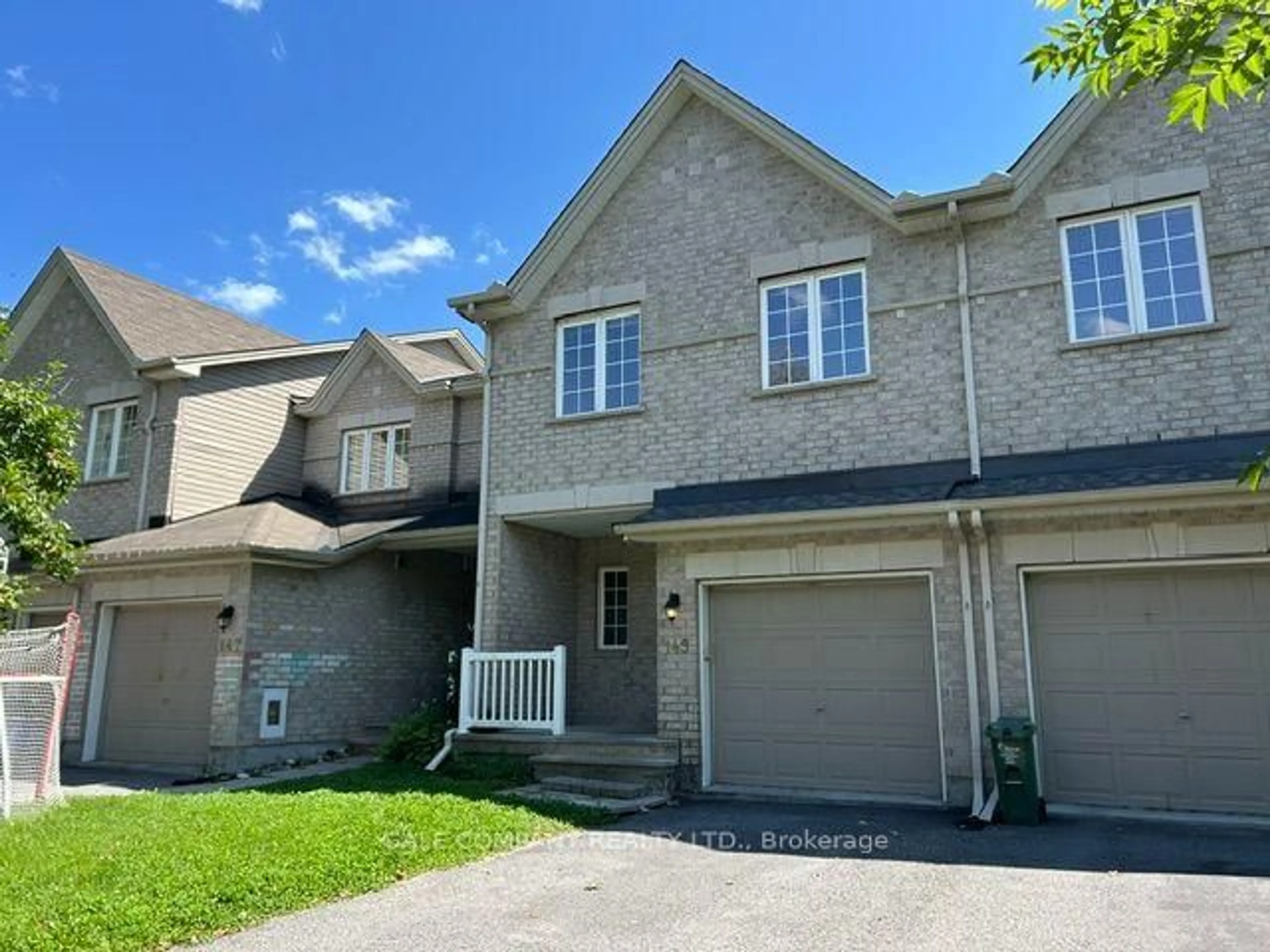 A pic from outside/outdoor area/front of a property/back of a property/a pic from drone, street for 149 Tandalee Cres, Ottawa Ontario K2M 0A2
