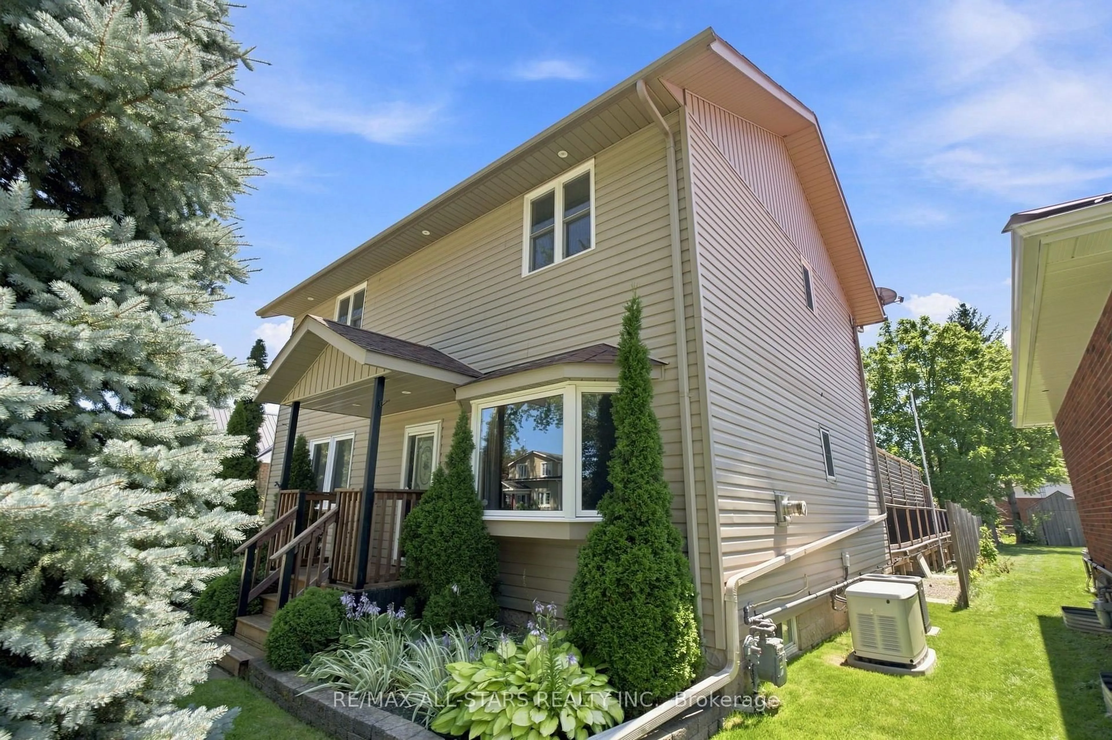 Home with vinyl exterior material, street for 11 Perry St, Kawartha Lakes Ontario K0M 2M0