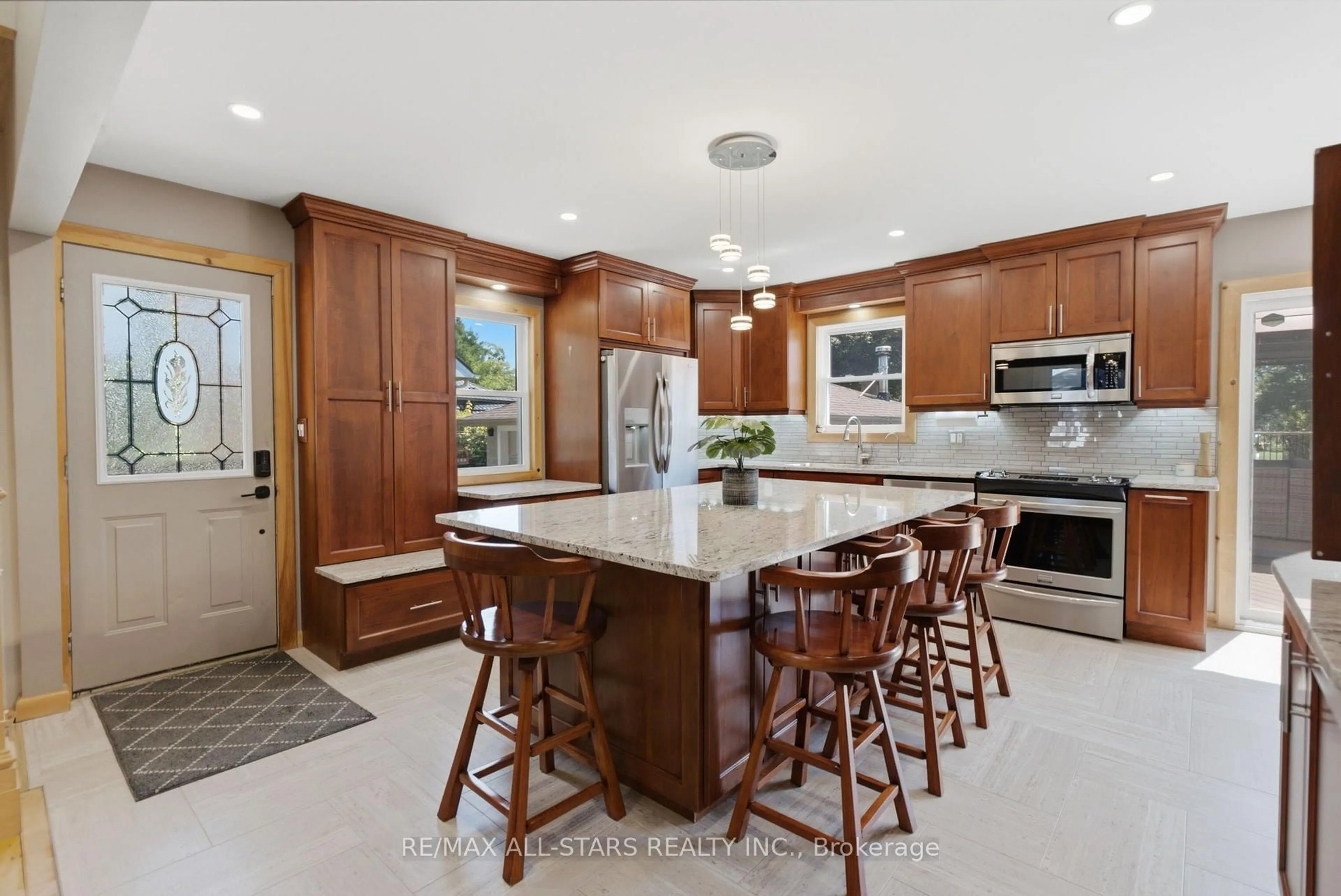 Open concept kitchen, ceramic/tile floor for 11 Perry St, Kawartha Lakes Ontario K0M 2M0