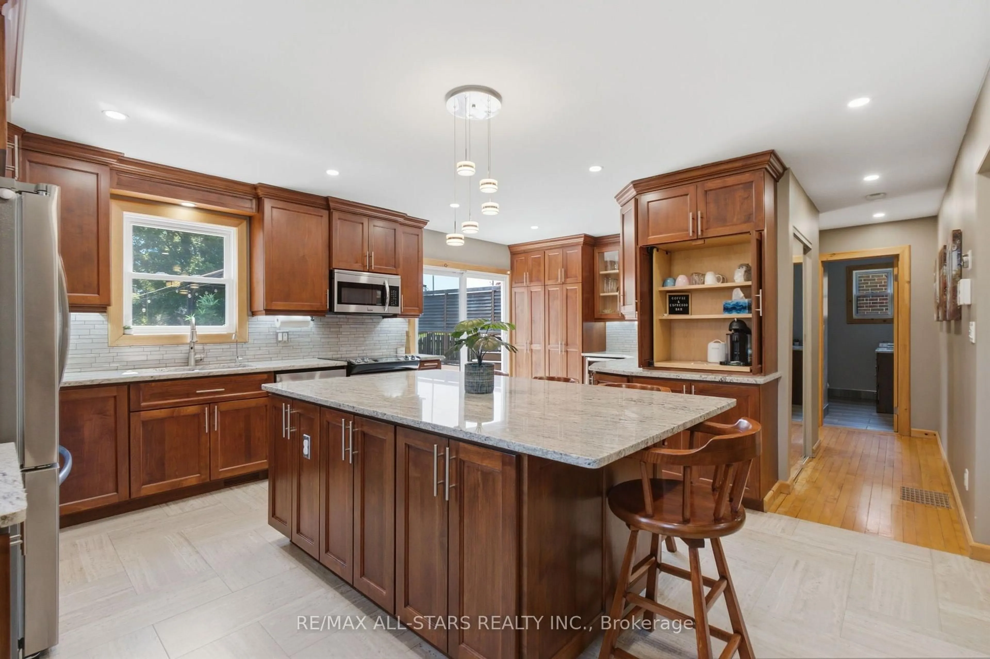 Open concept kitchen, ceramic/tile floor for 11 Perry St, Kawartha Lakes Ontario K0M 2M0