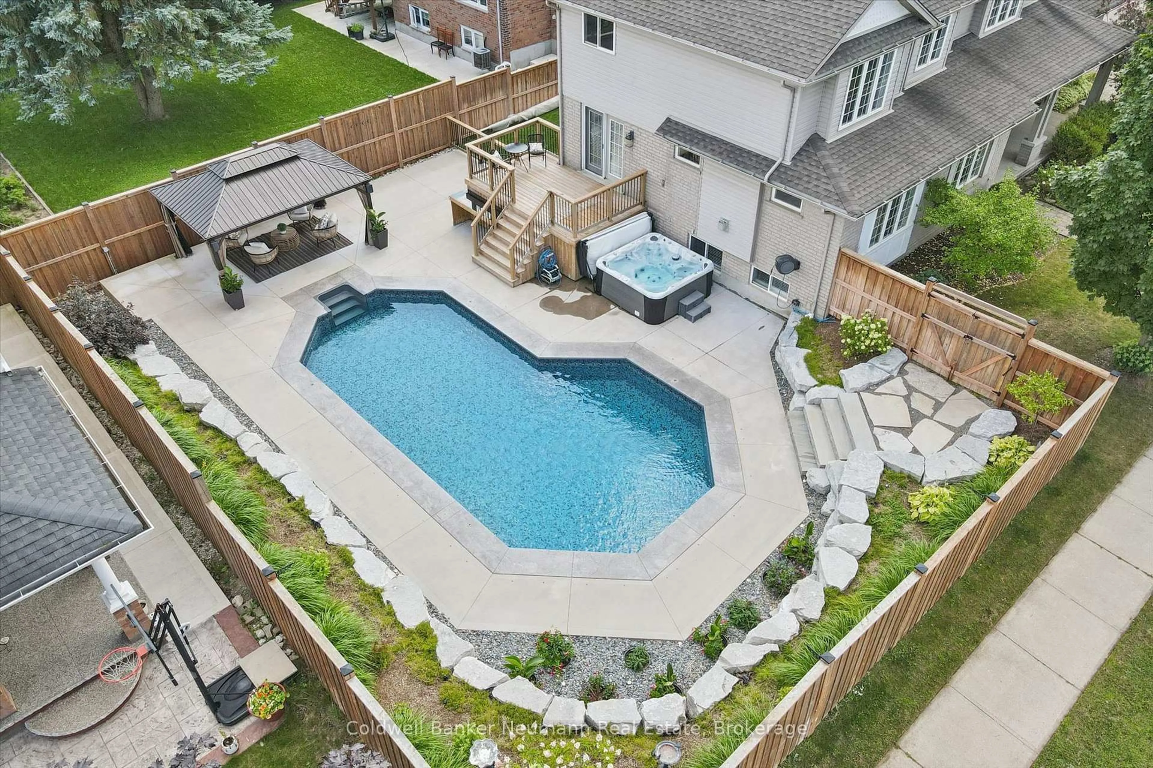 Pool for 1 Teal Dr, Guelph Ontario N1C 1G3