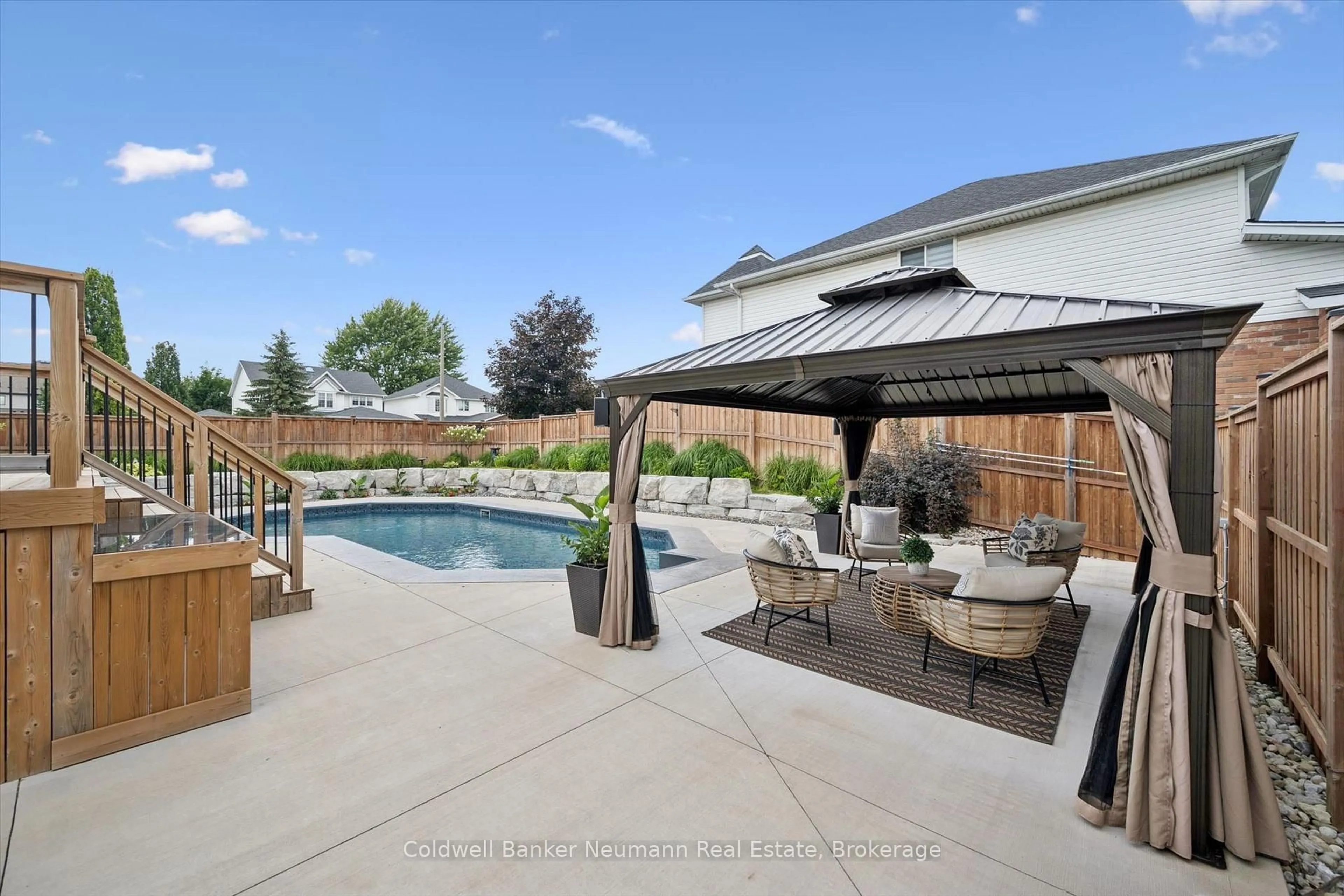 Patio, unknown for 1 Teal Dr, Guelph Ontario N1C 1G3