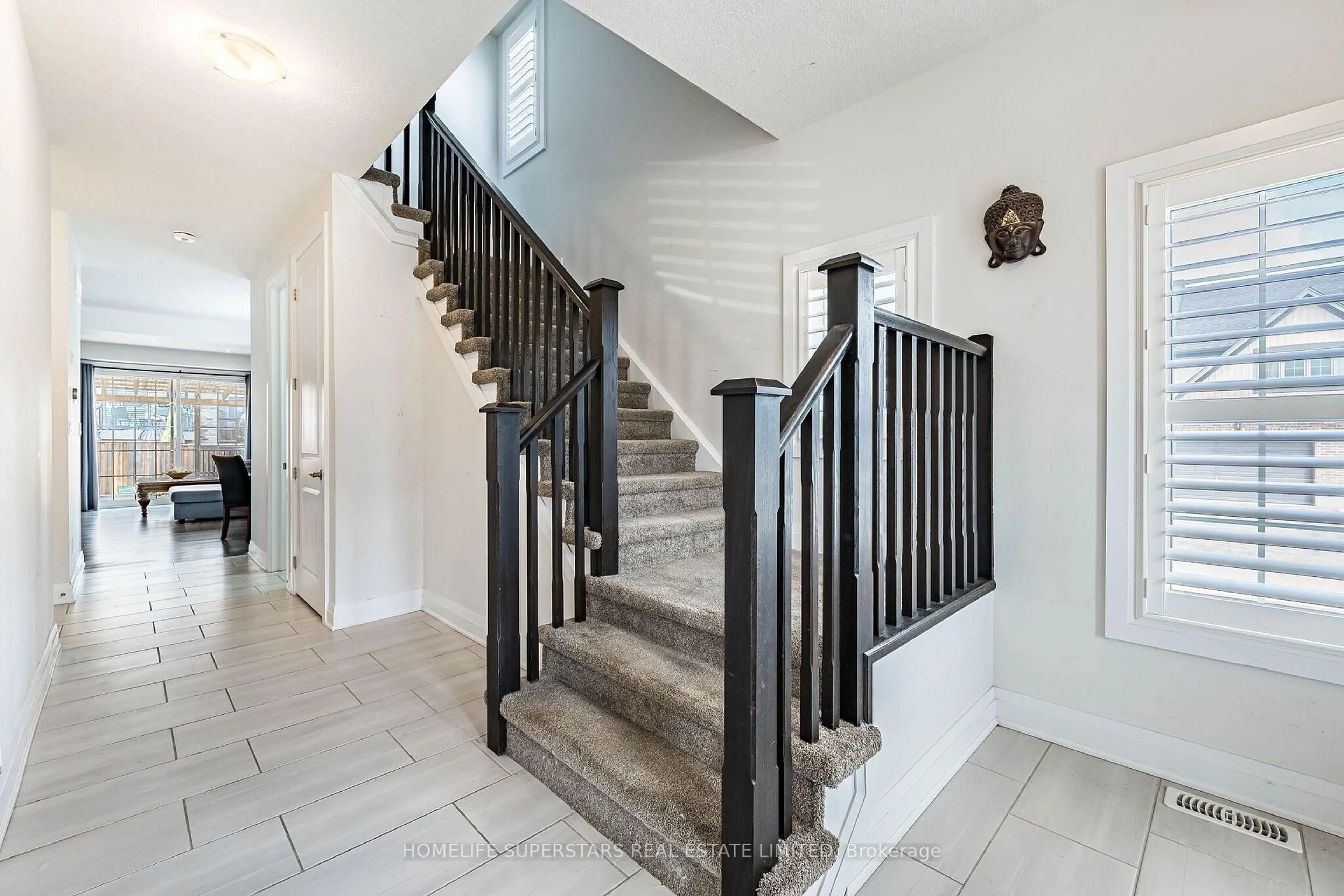 Stairs for 284 Sweet Gale St, Waterloo Ontario N2J 3Z4