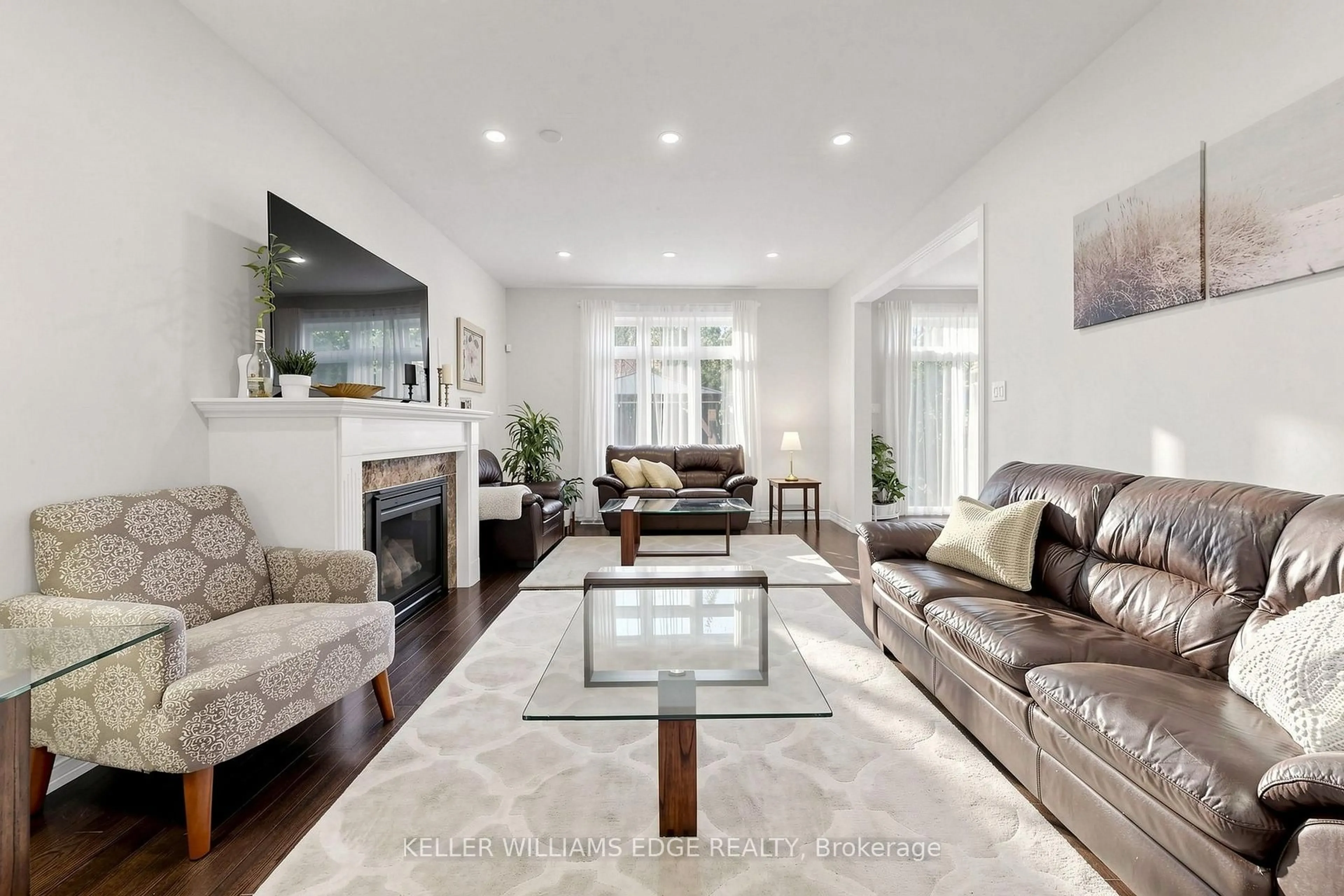 Living room with furniture, unknown for 173 Raymond Rd, Hamilton Ontario L9K 0G9