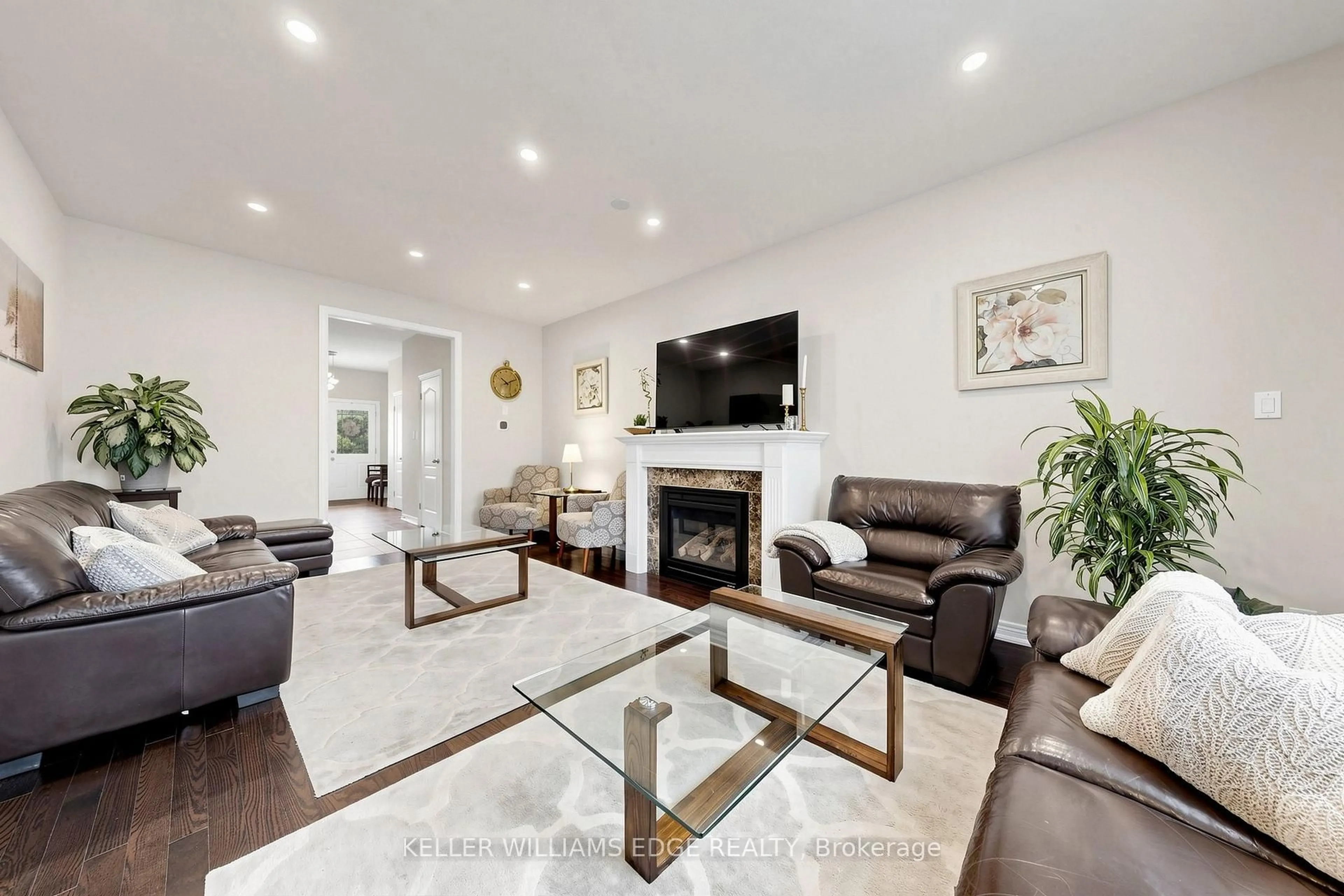 Living room with furniture, unknown for 173 Raymond Rd, Hamilton Ontario L9K 0G9
