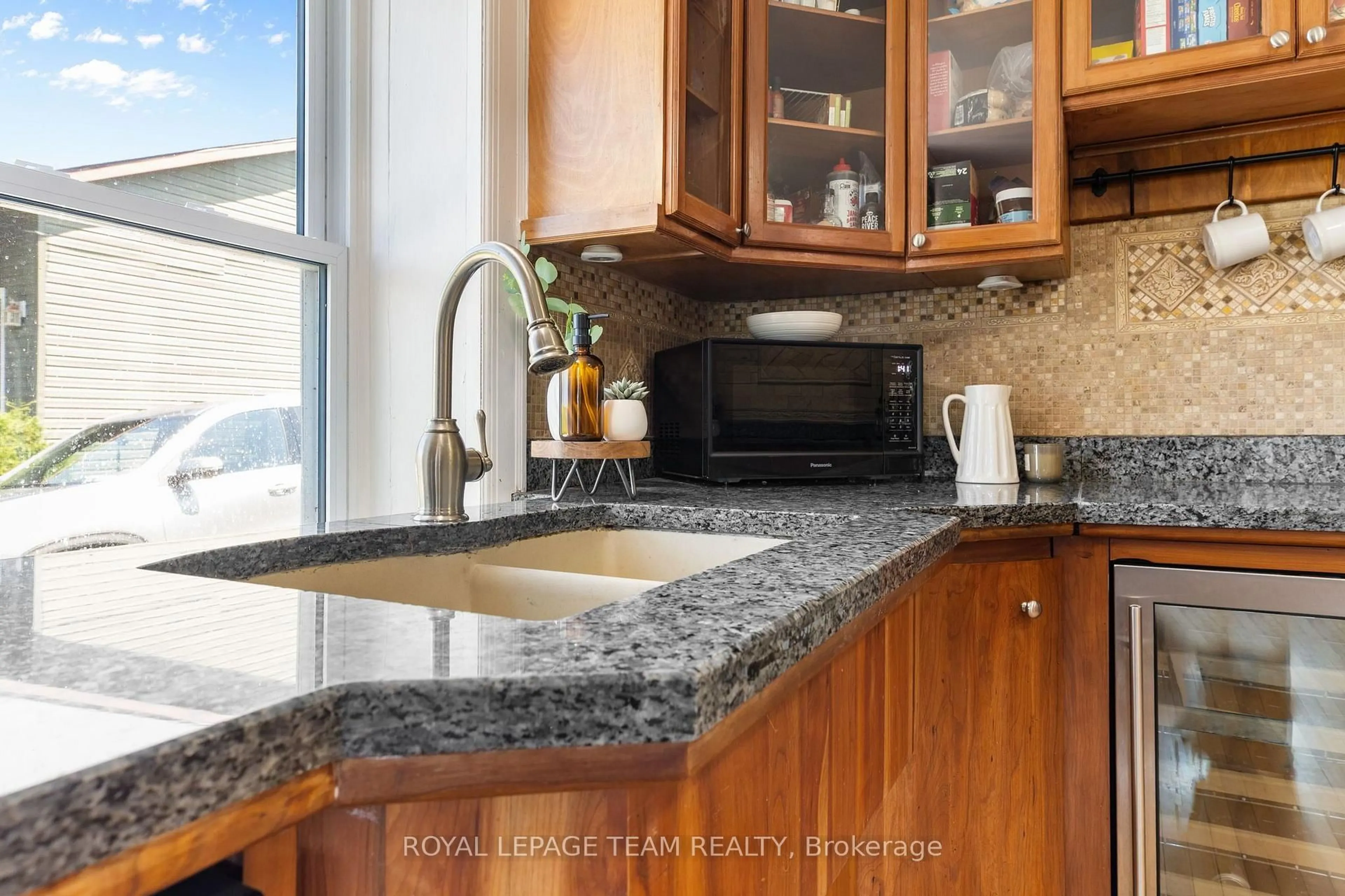 Standard kitchen, ceramic/tile floor for 79 Mutual Ave, Renfrew Ontario K7V 3R4