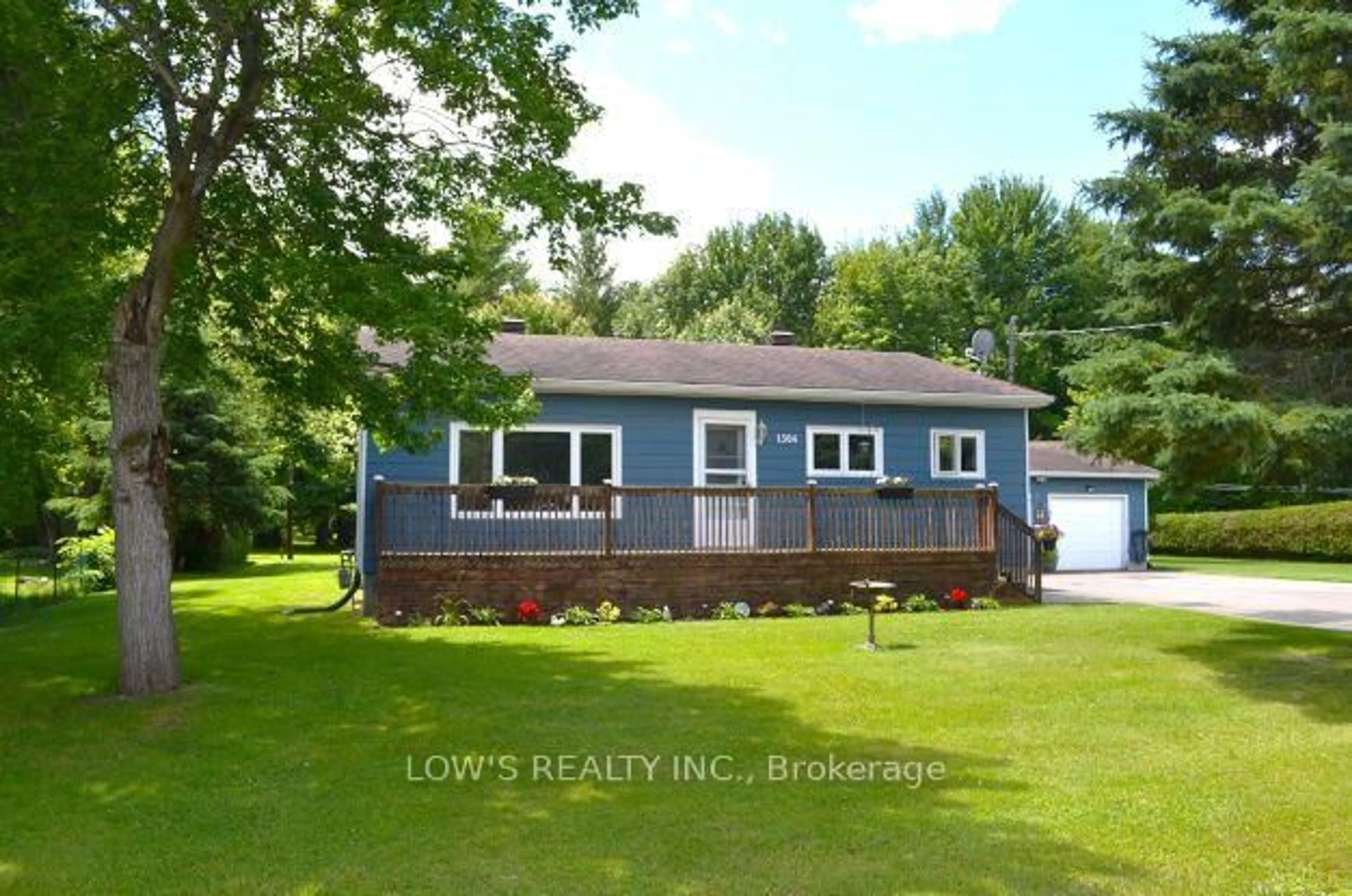 Home with vinyl exterior material, water/lake/river/ocean view for 1504 Ste Anne Rd, Champlain Ontario K0B 1K0