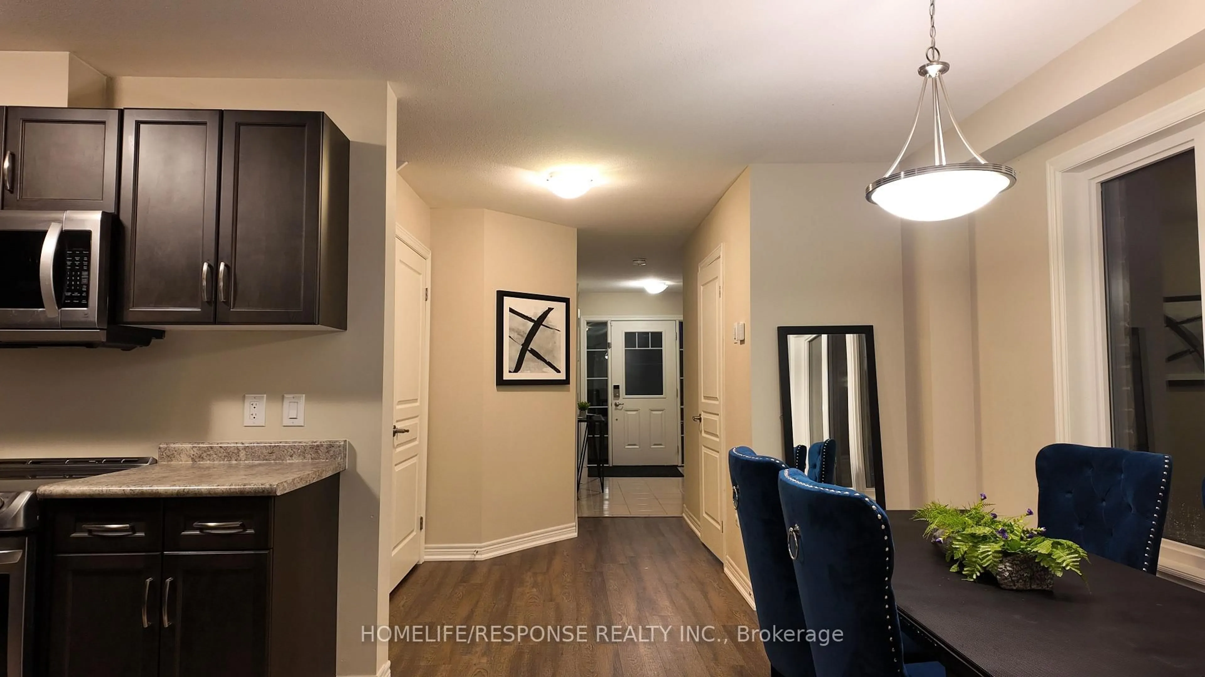 Indoor entryway for 4451 Eclipse Way, Niagara Falls Ontario L2G 0G3