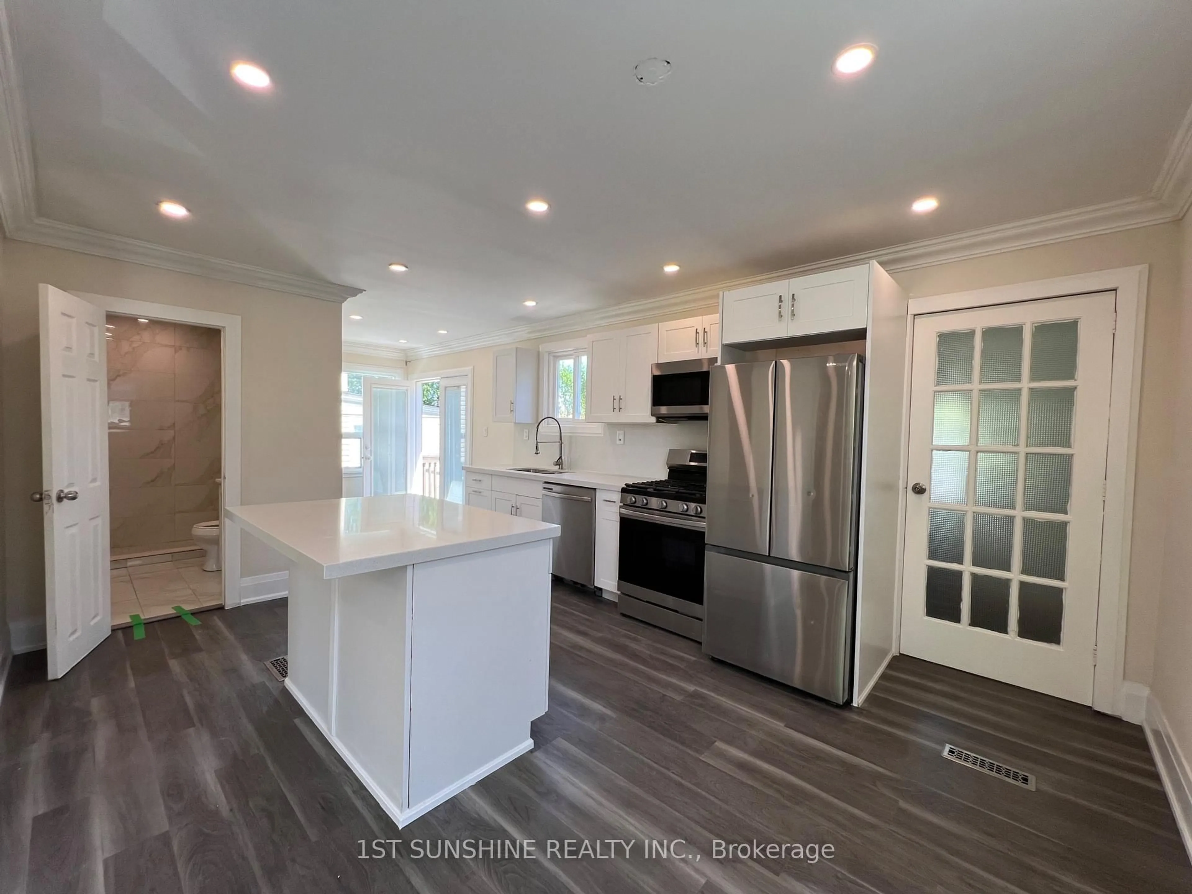 Open concept kitchen, unknown for 40 BARTLETT St, St. Catharines Ontario L2M 5L1