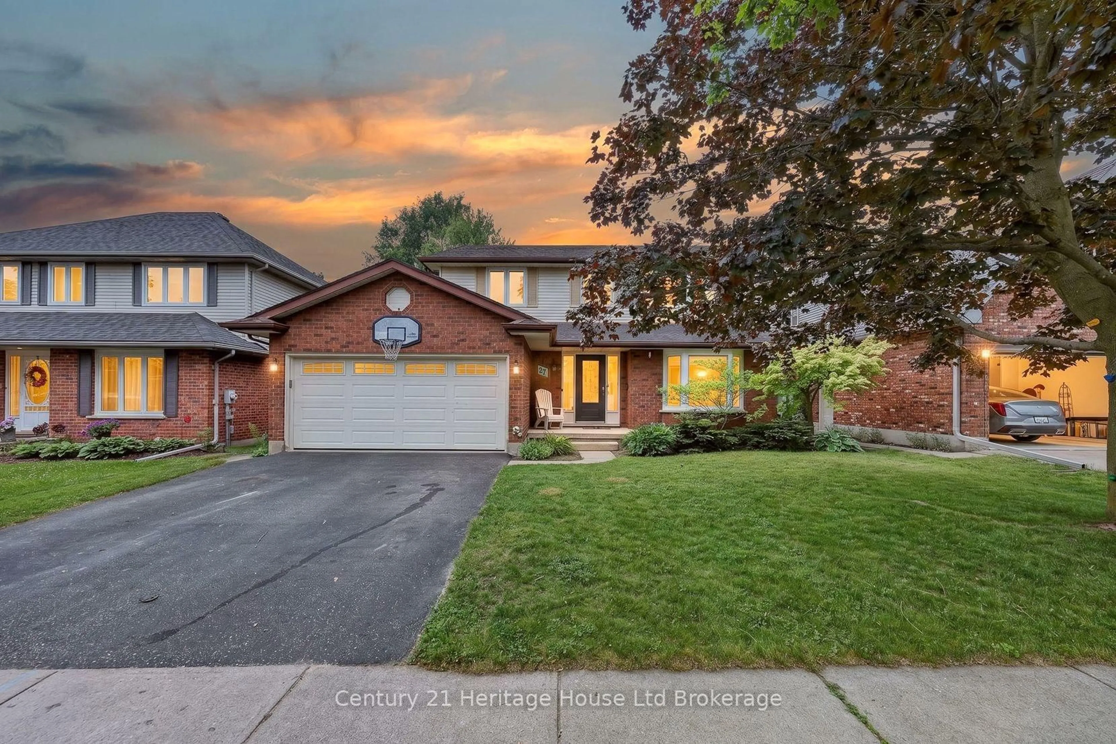 Home with brick exterior material, street for 27 SIOUX Cres, Woodstock Ontario N4T 1G2