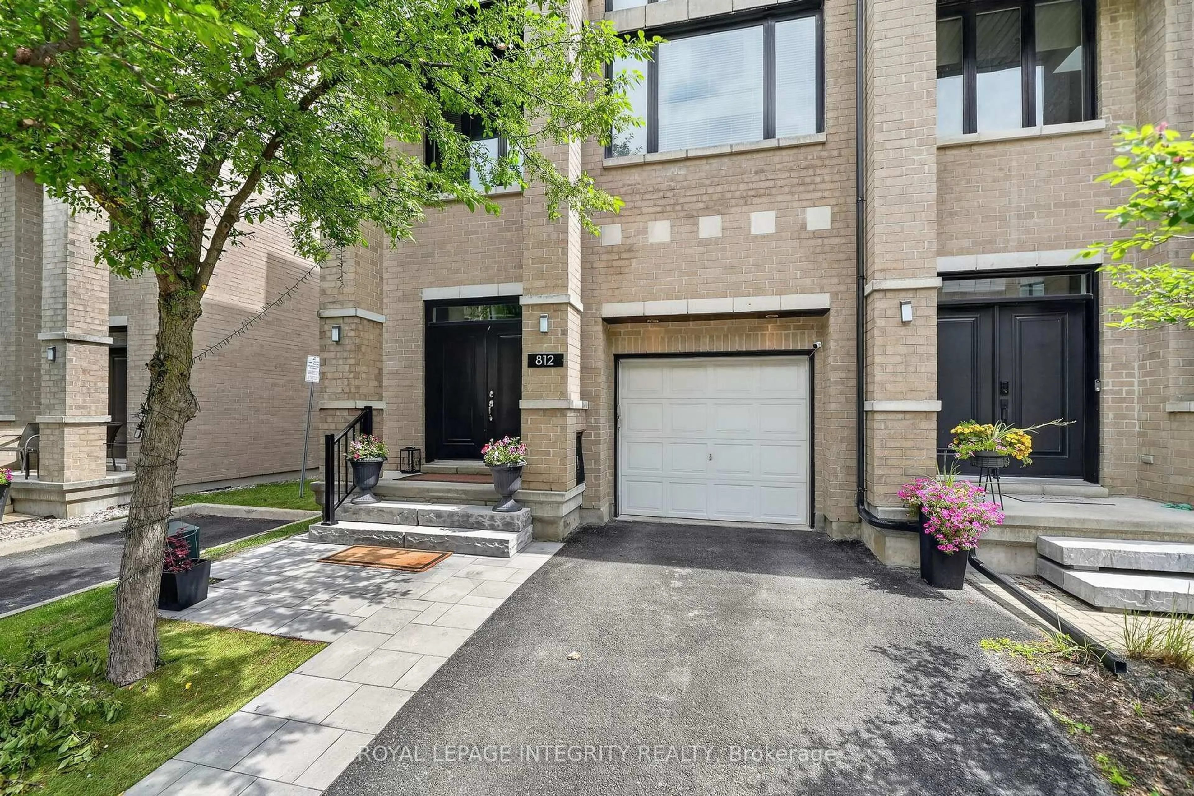 Home with brick exterior material, street for 812 Petra Private, Ottawa Ontario K2T 0G3