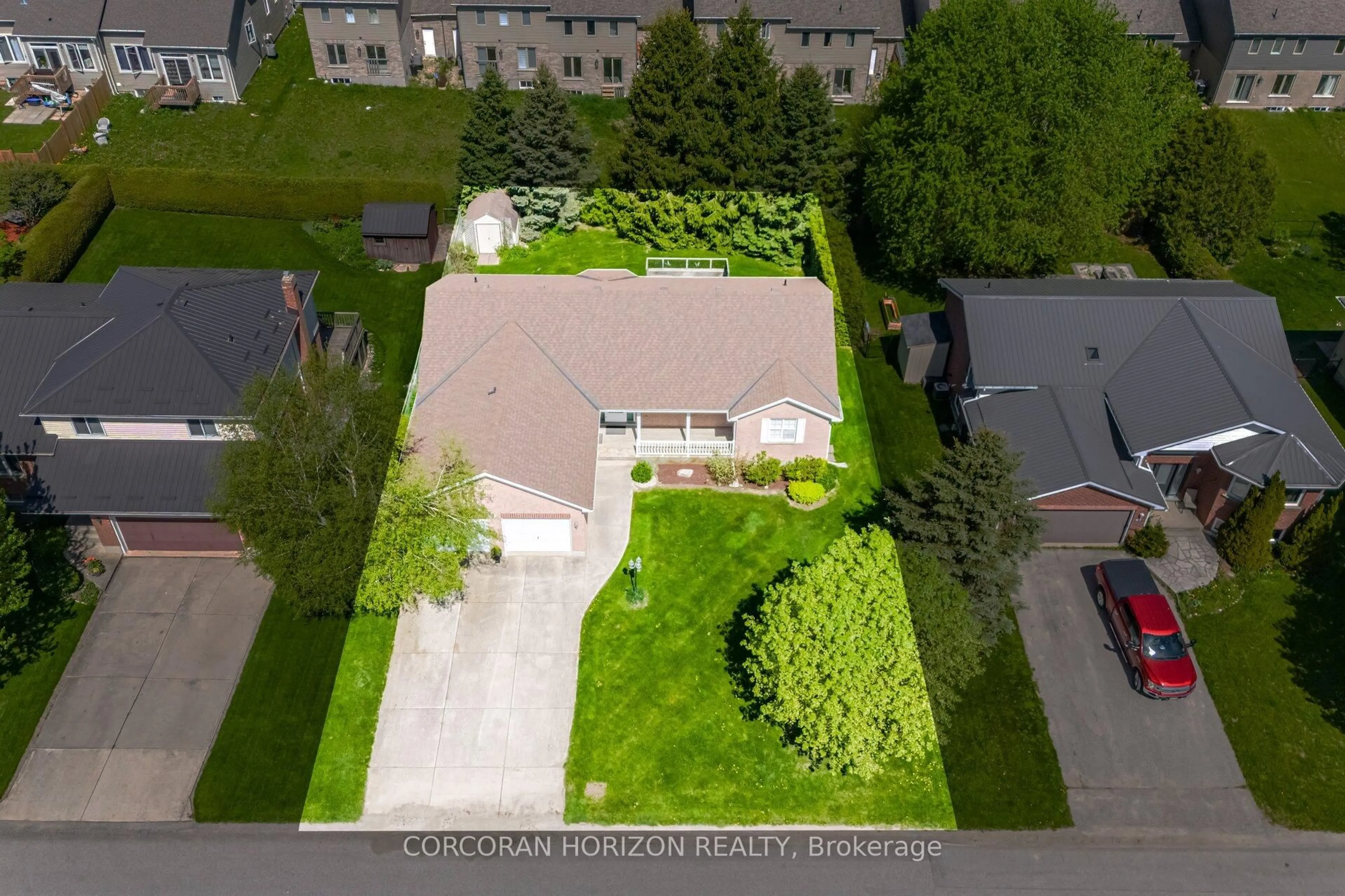 A pic from outside/outdoor area/front of a property/back of a property/a pic from drone, street for 71 Grayview Dr, Grey Highlands Ontario N0C 1H0