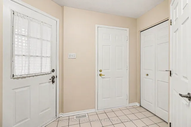 897 Paradise Cres, Ottawa 3