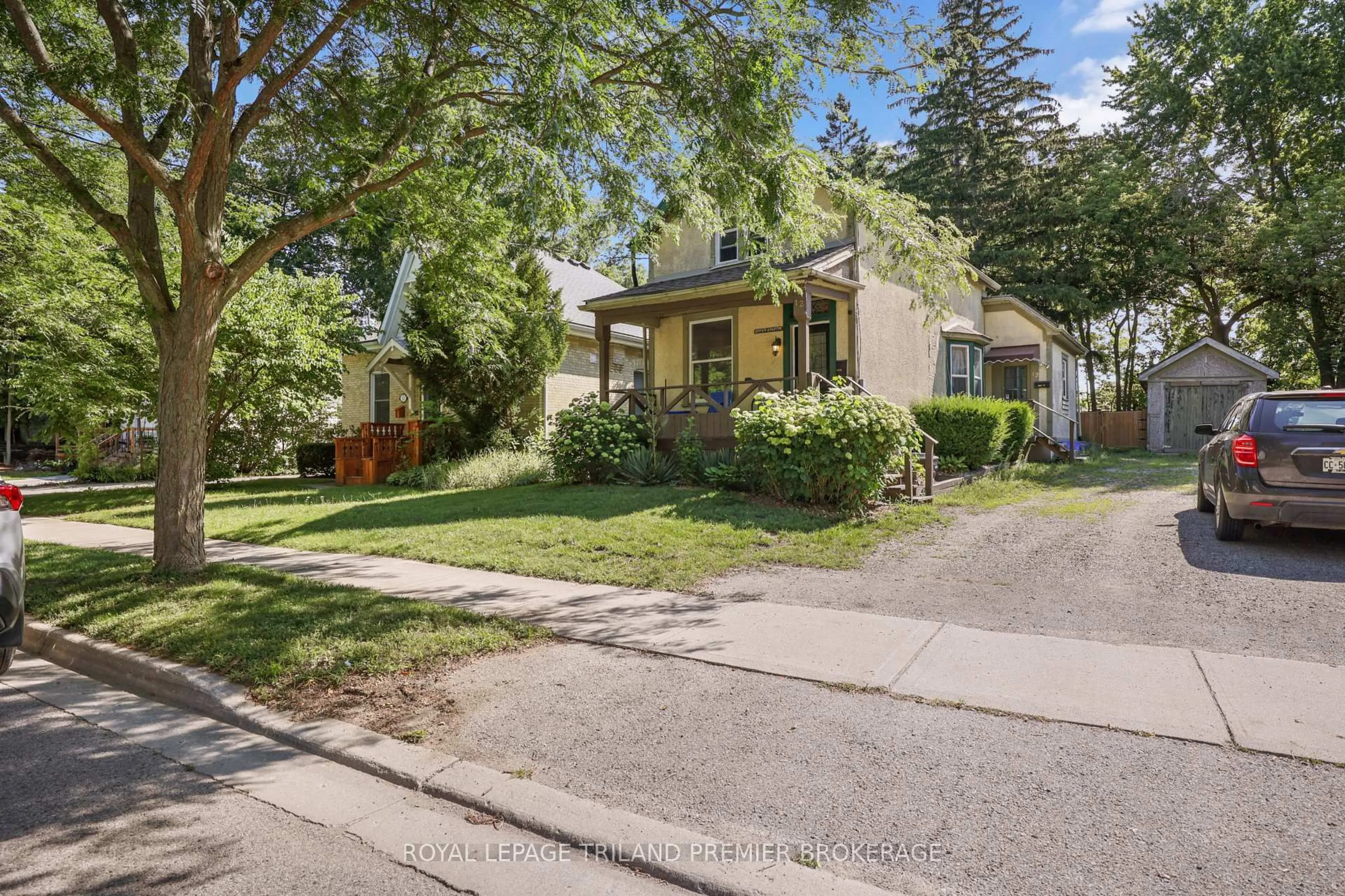 Unknown for 12 Orchard St, London South Ontario N6J 2R3