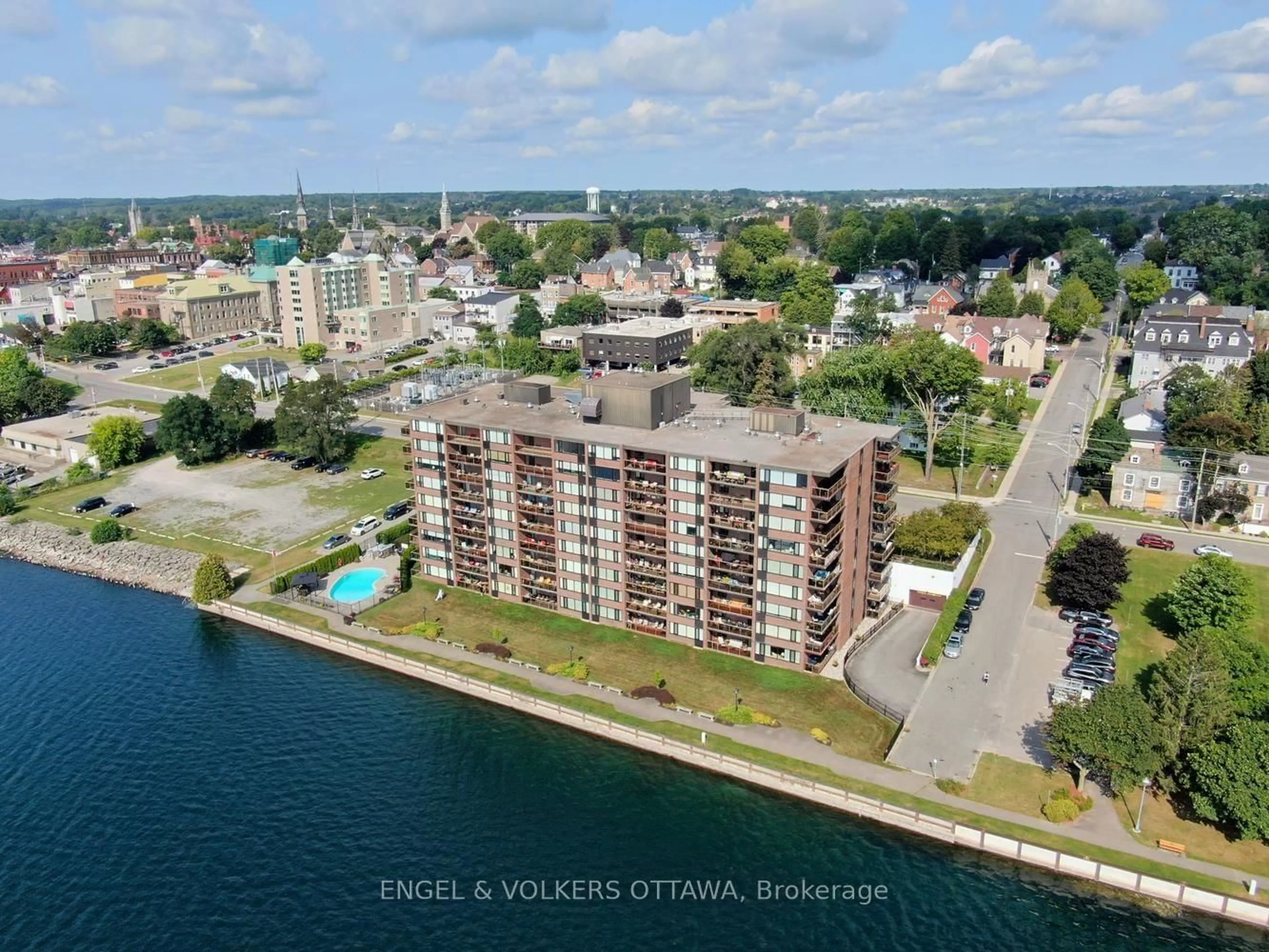 A pic from outside/outdoor area/front of a property/back of a property/a pic from drone, water/lake/river/ocean view for 55 Water St #110, Brockville Ontario K6V 1A3