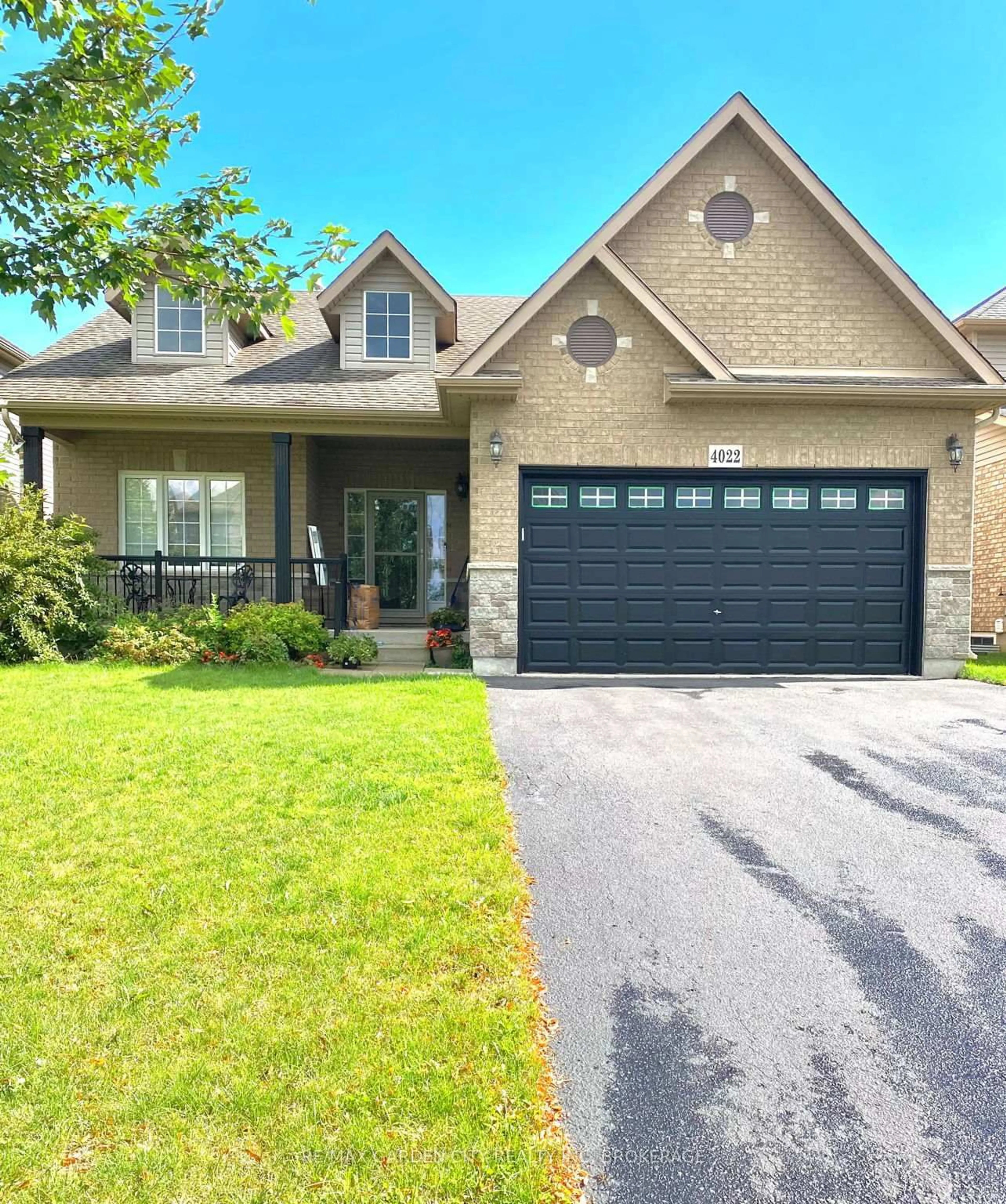 Home with brick exterior material, street for 4022 Bush Cres, Lincoln Ontario L3J 0H2