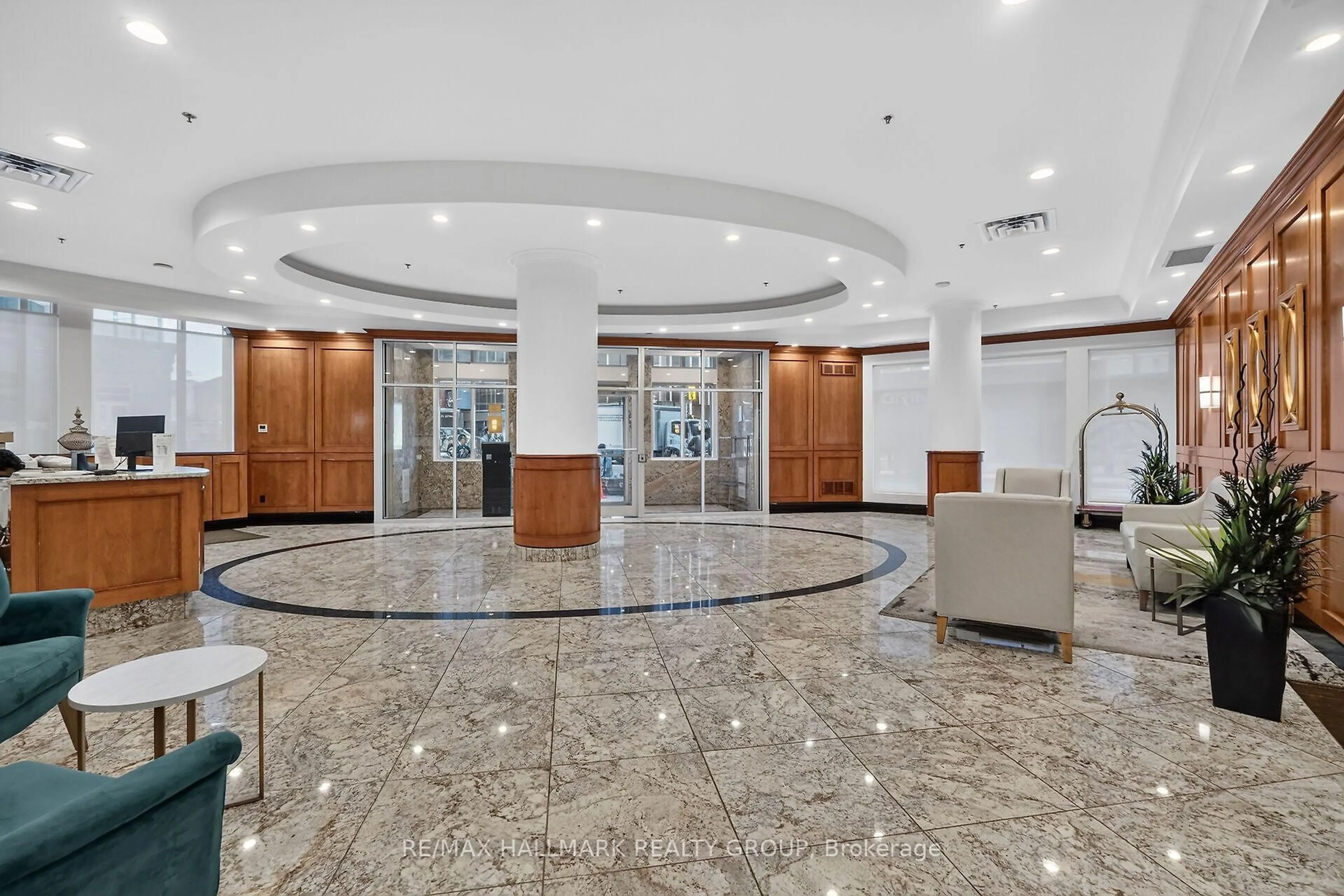 Lobby for 242 Rideau St #1501, Ottawa Ontario K1N 0B7