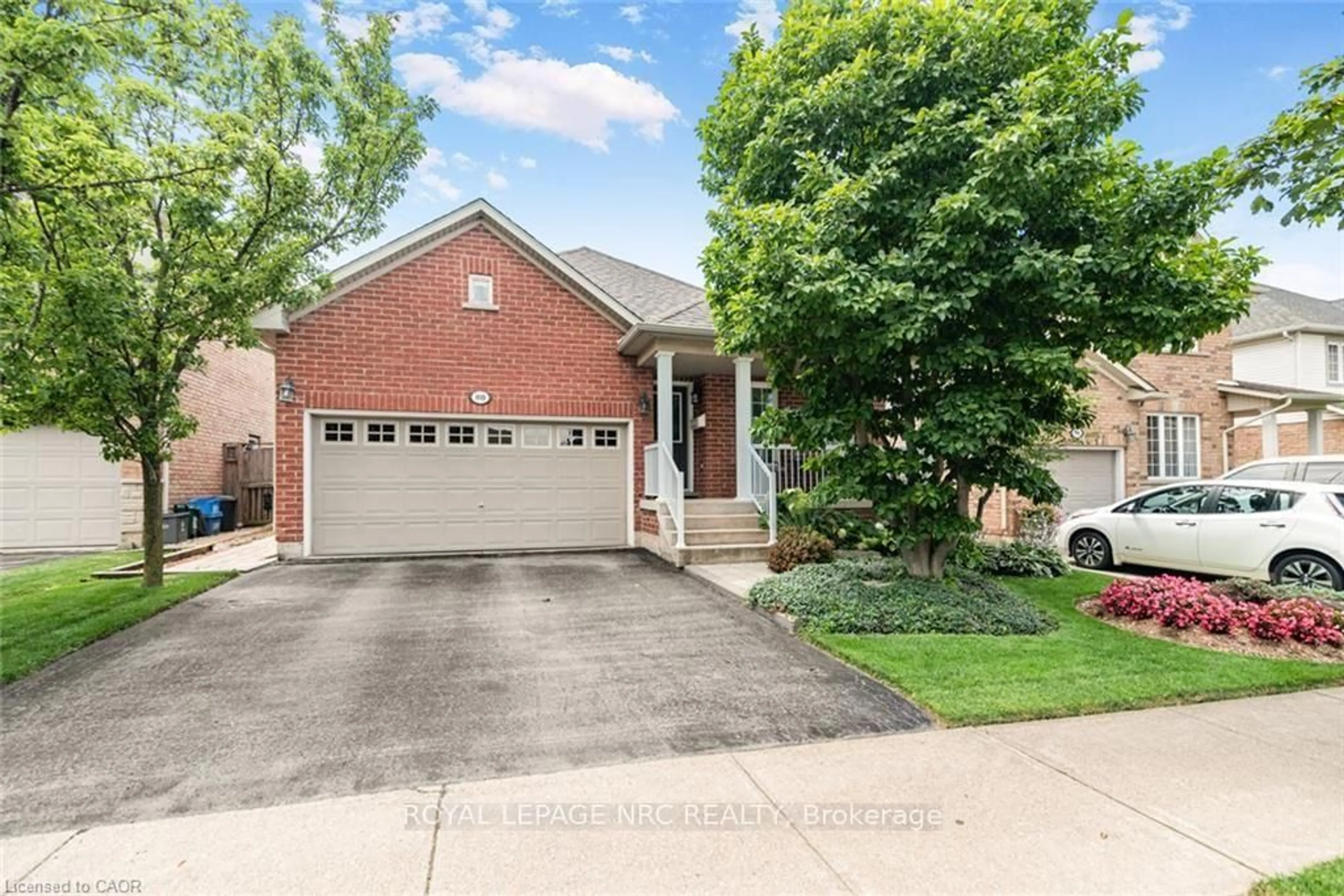 Home with brick exterior material, street for 80 Vinifera Dr, Grimsby Ontario L3M 5S6